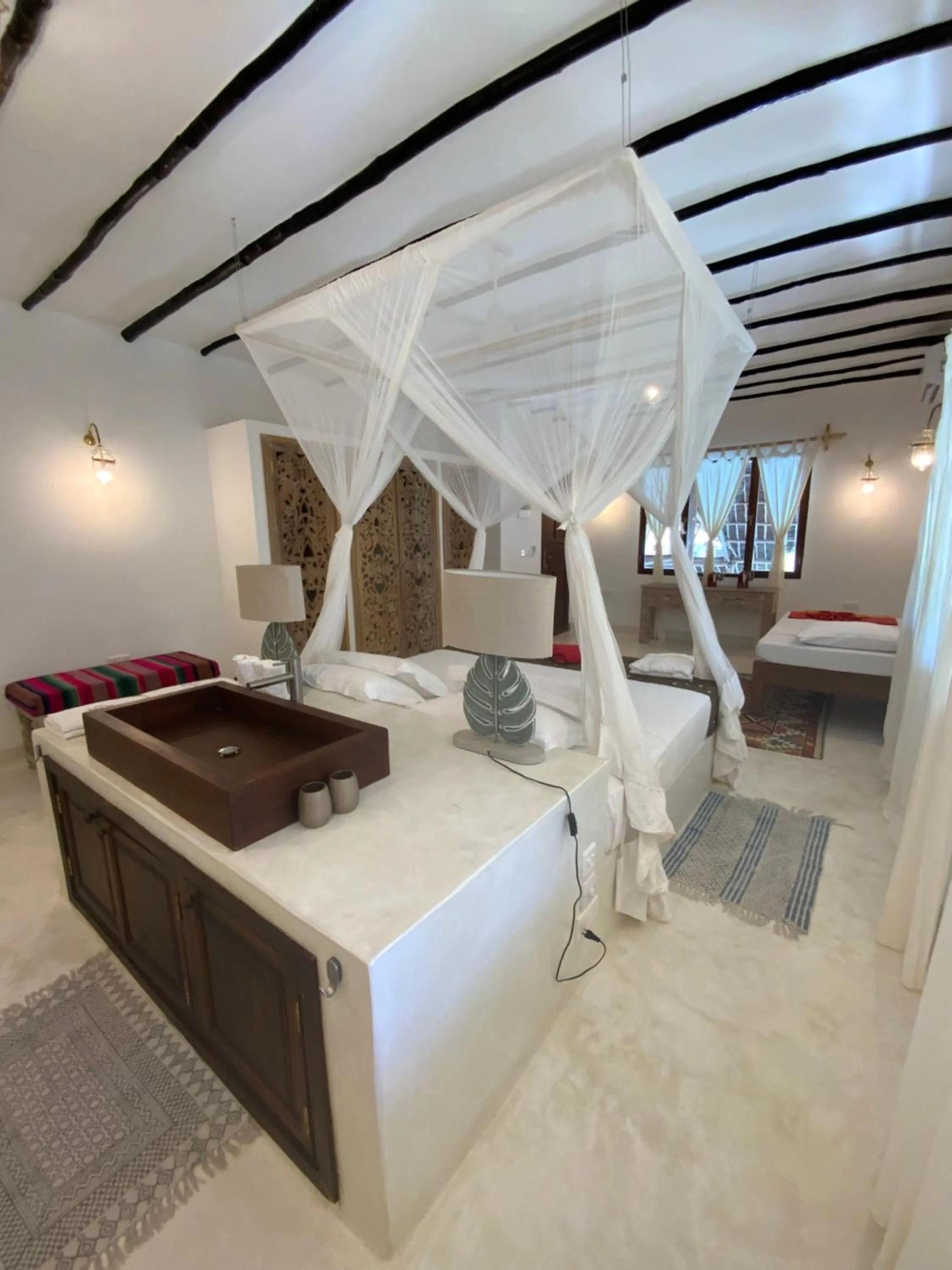 Bedroom, Bed in Alawi Home