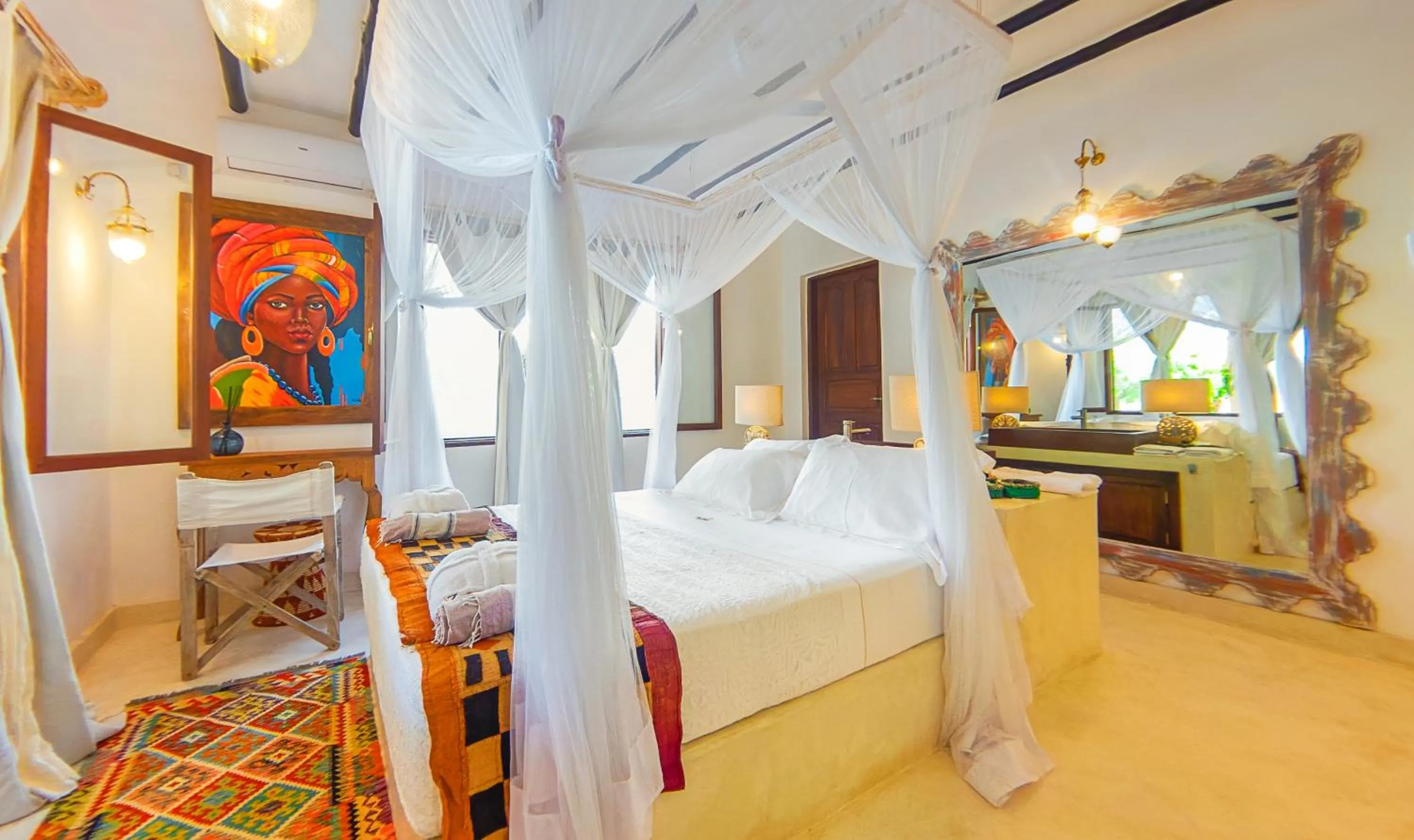 Bedroom, Bed in Alawi Home