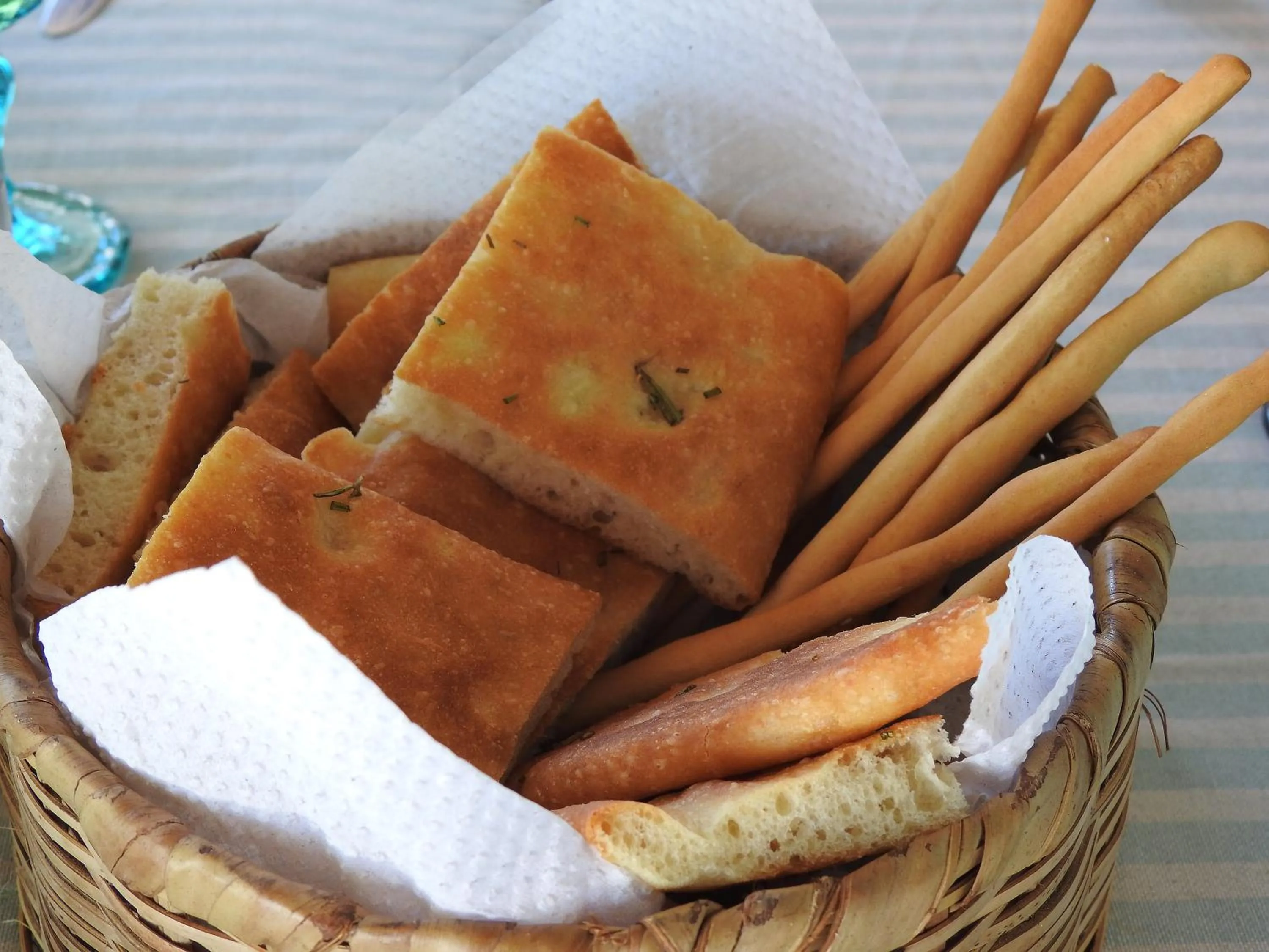 Food and drinks in Alawi Home