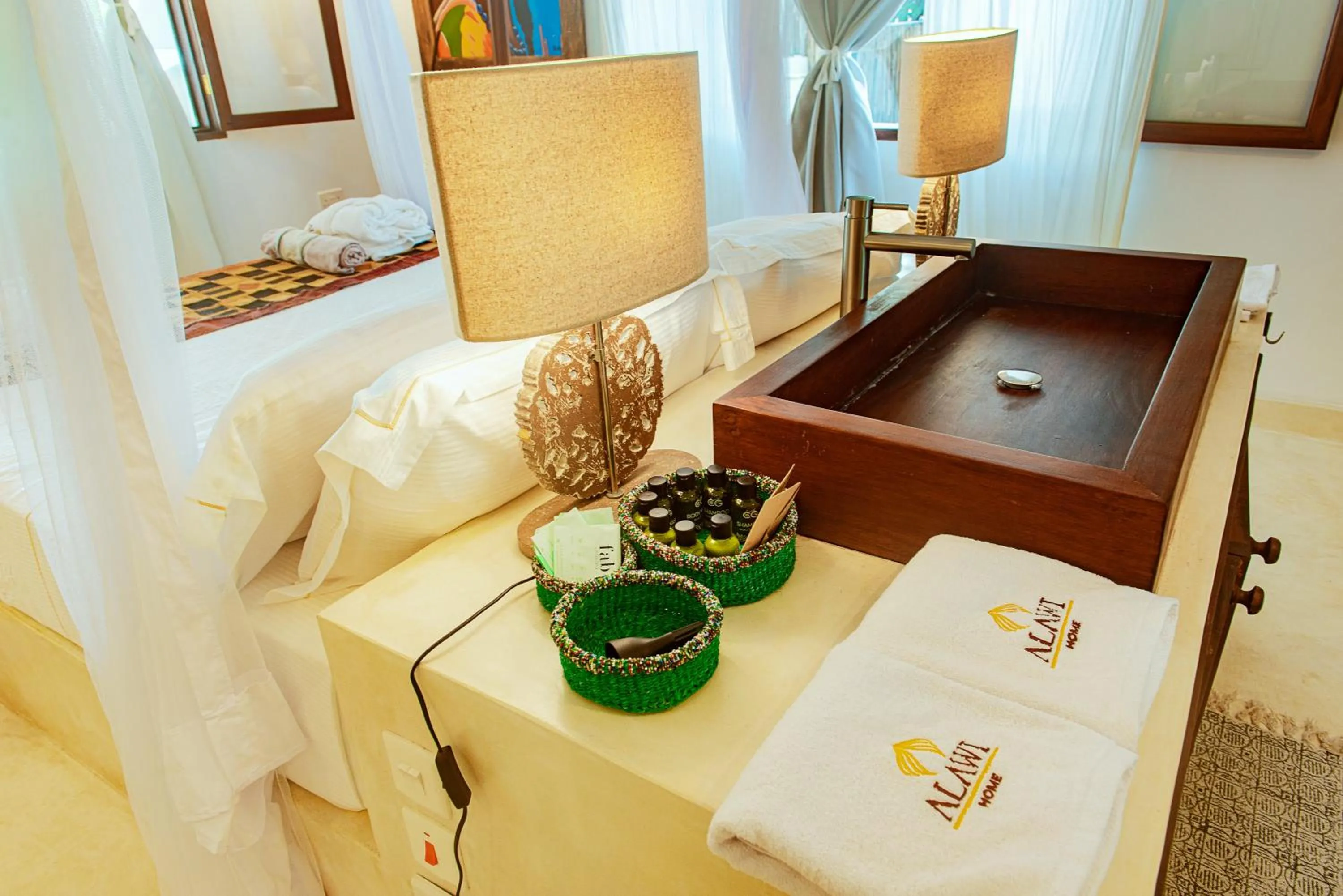 Bedroom, Bed in Alawi Home