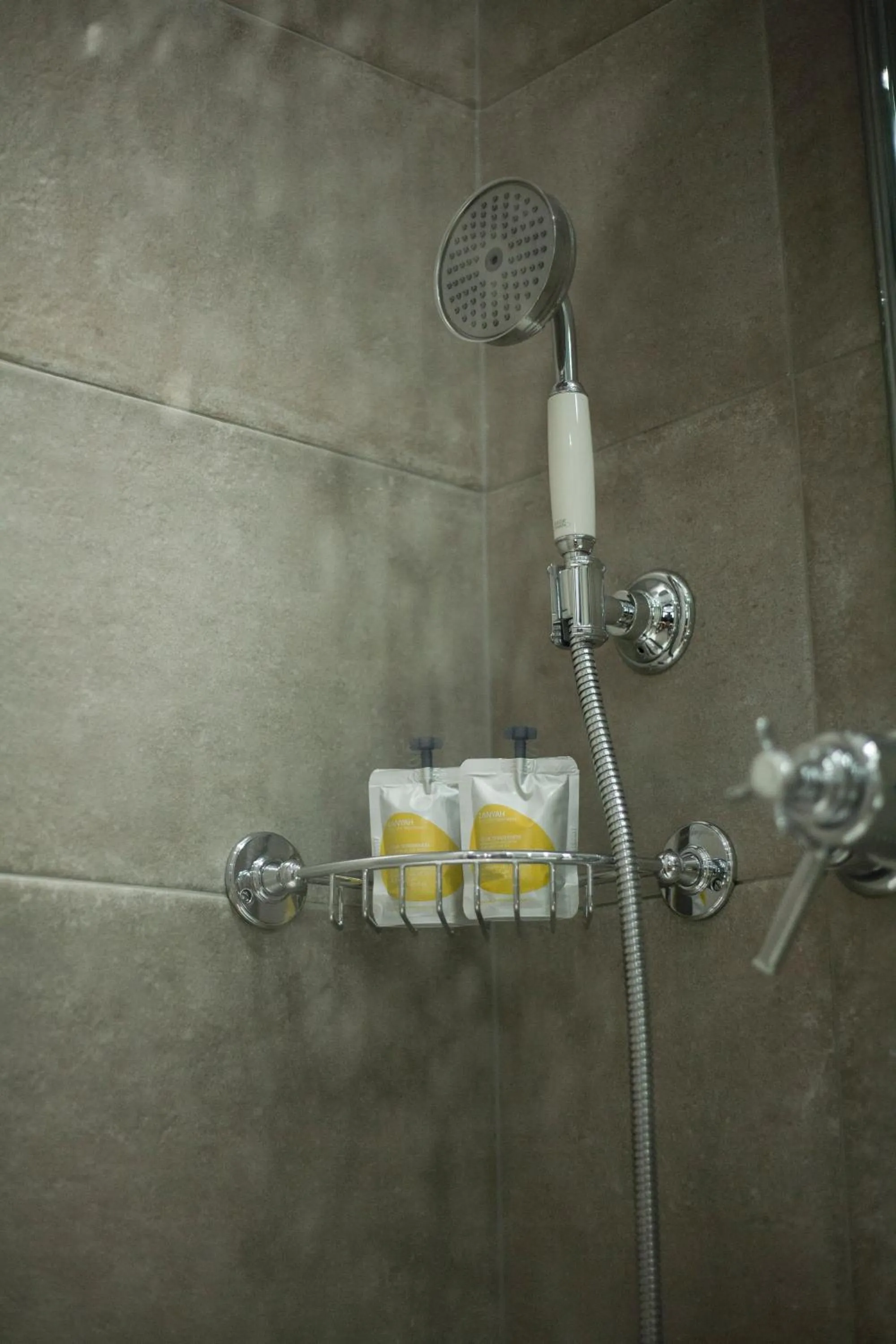 Bathroom in The House of Toby