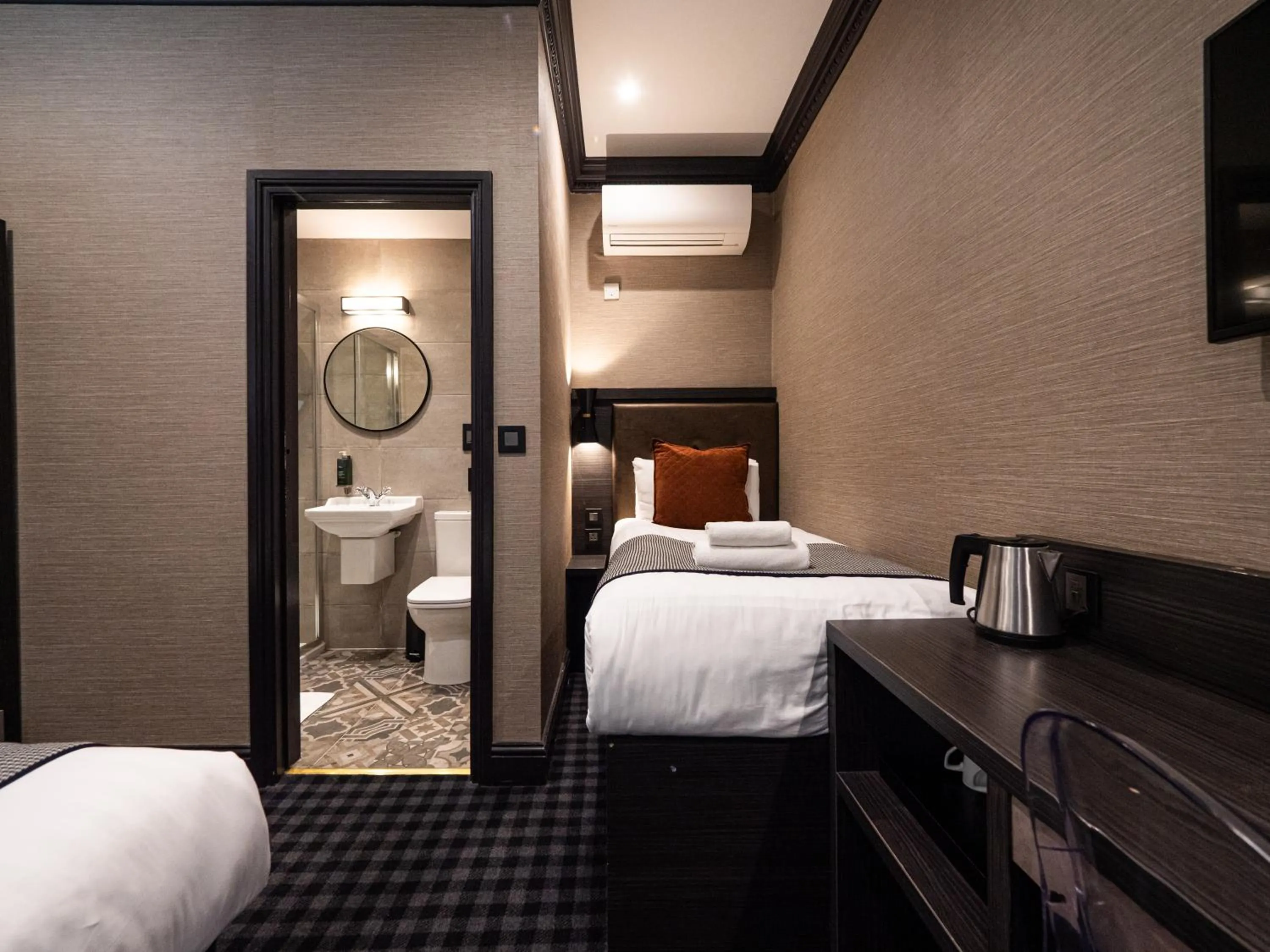 Bed in The House of Toby