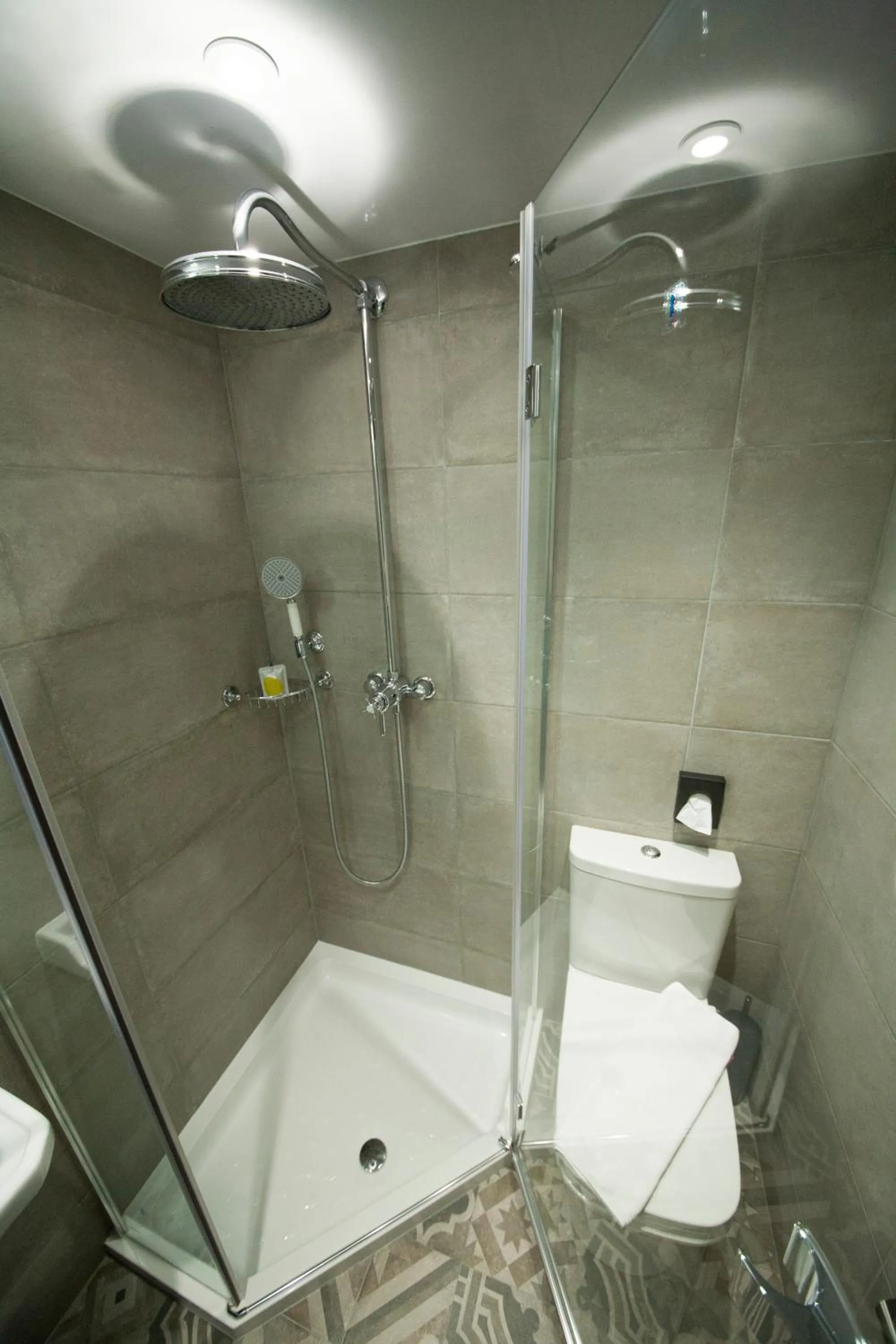 Bathroom in The House of Toby