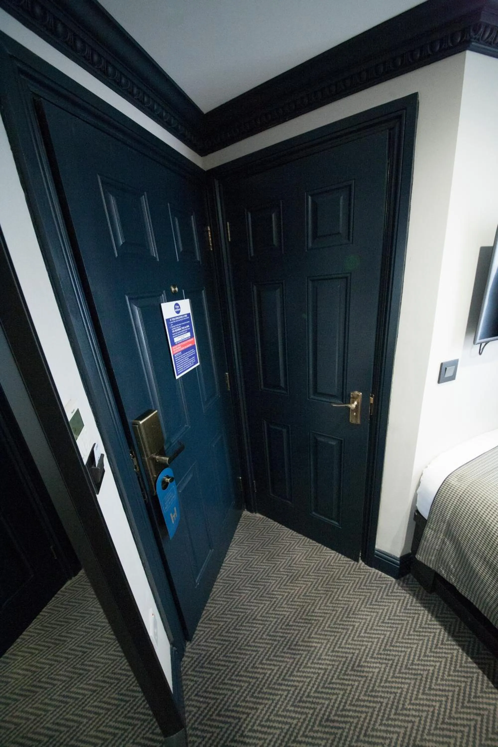 Other, Bed in The House of Toby