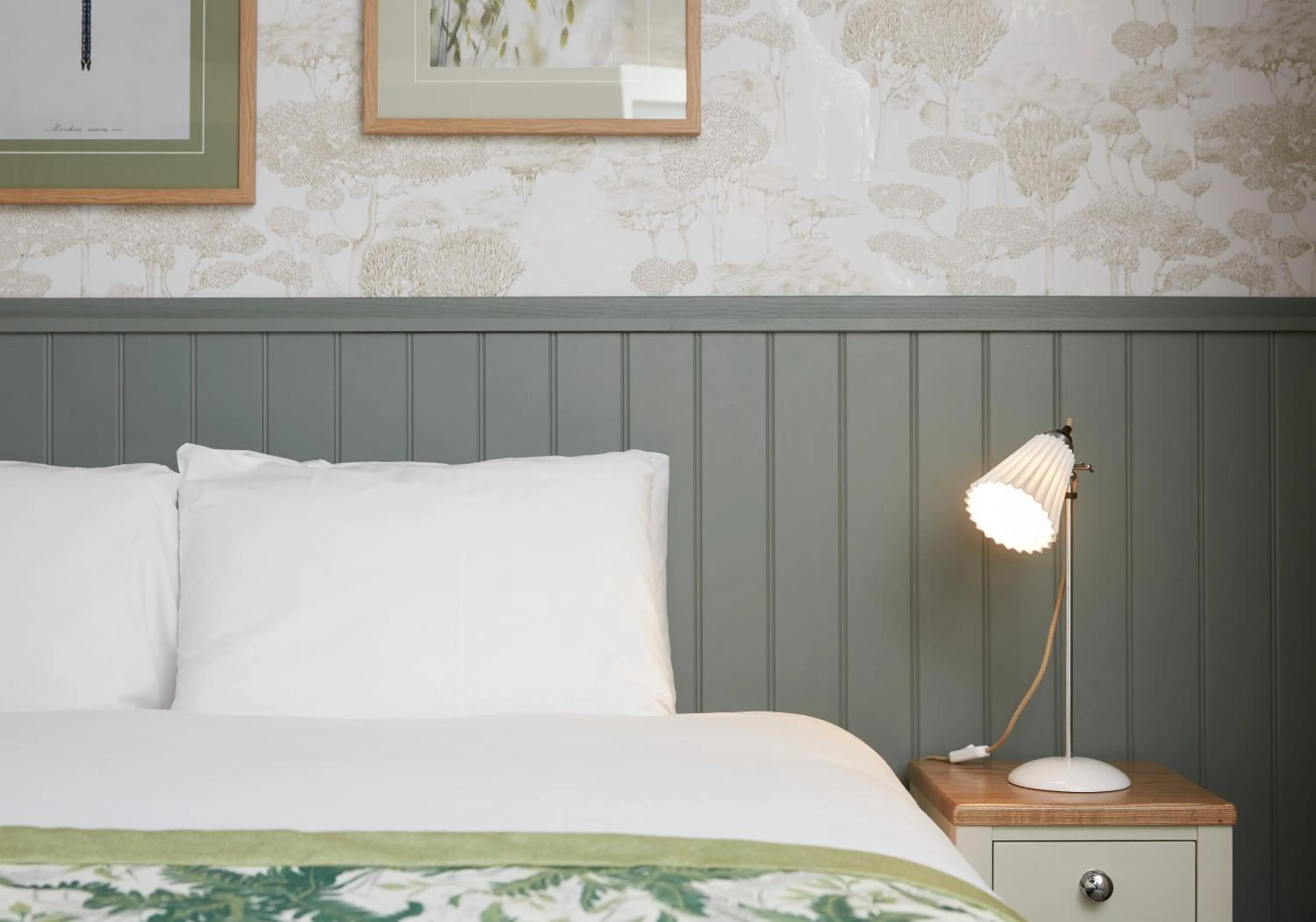 Bed in Governors House by Greene King Inns