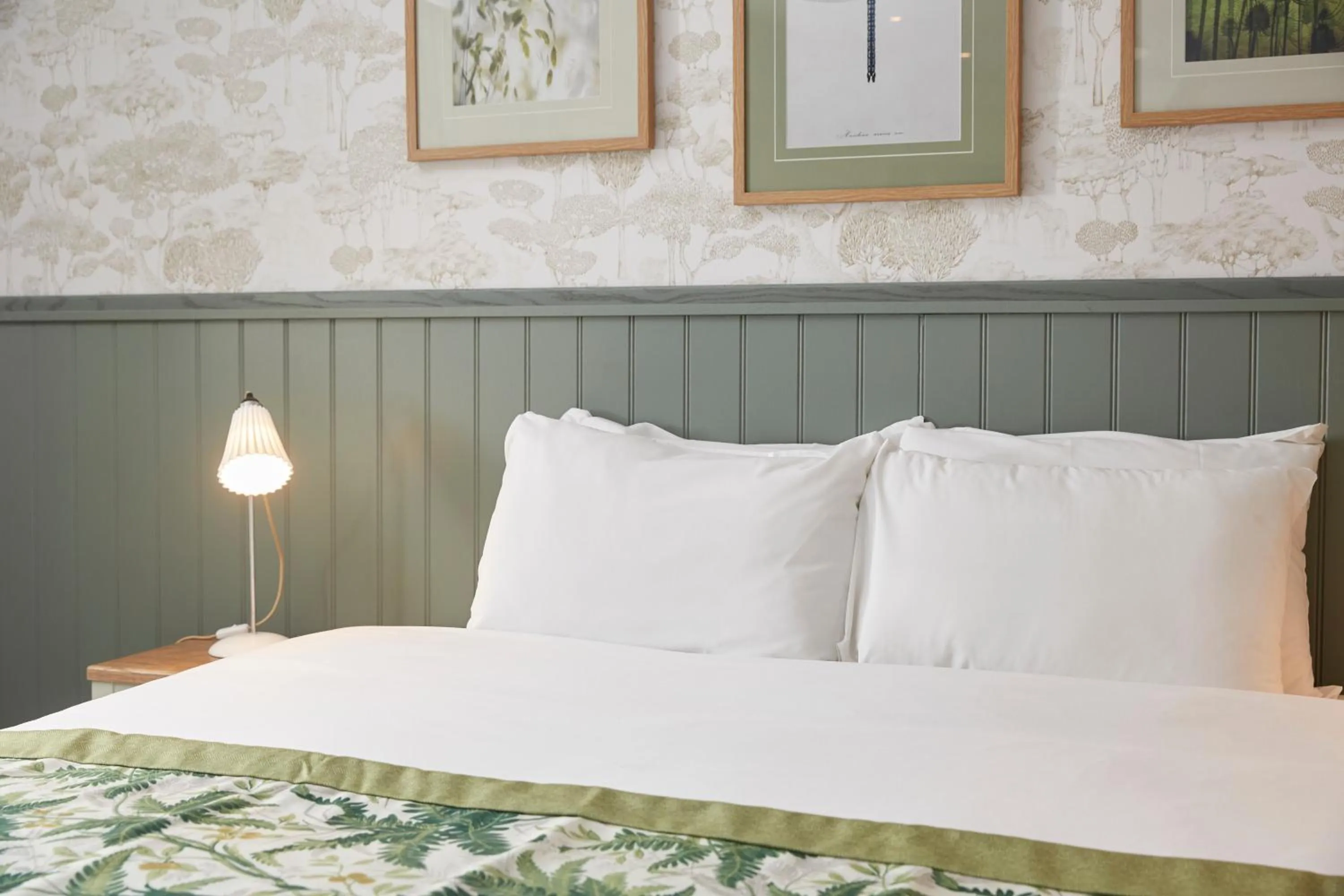 Bed in Governors House by Greene King Inns