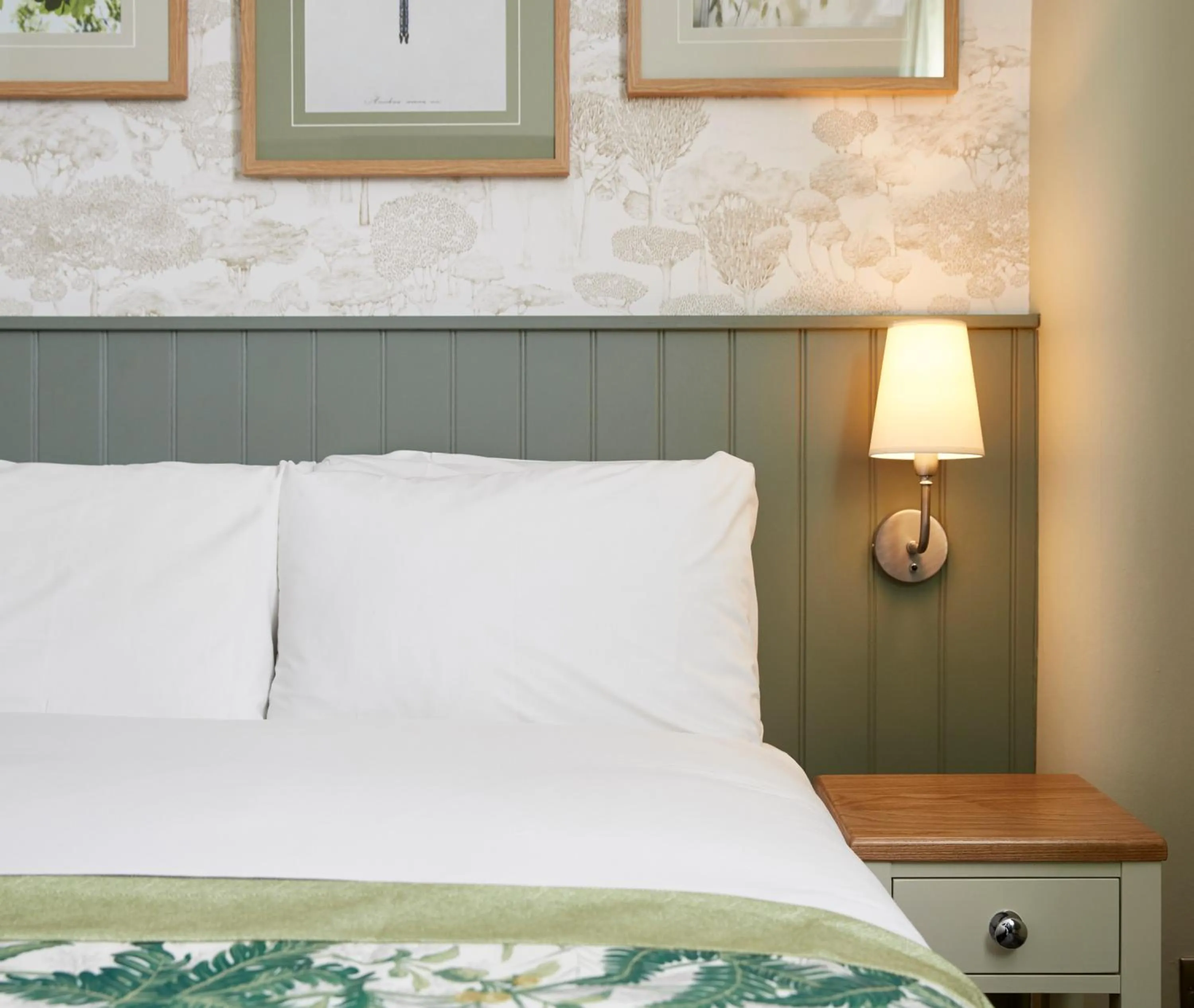 Bed in Governors House by Greene King Inns