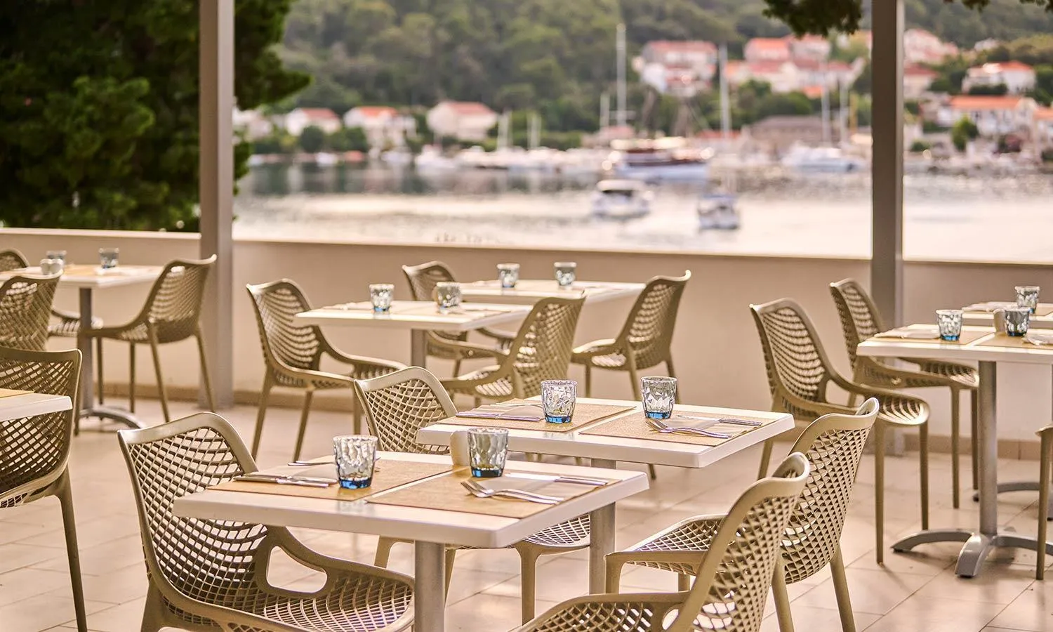 Restaurant/places to eat in Aminess Vival Port9 Resort