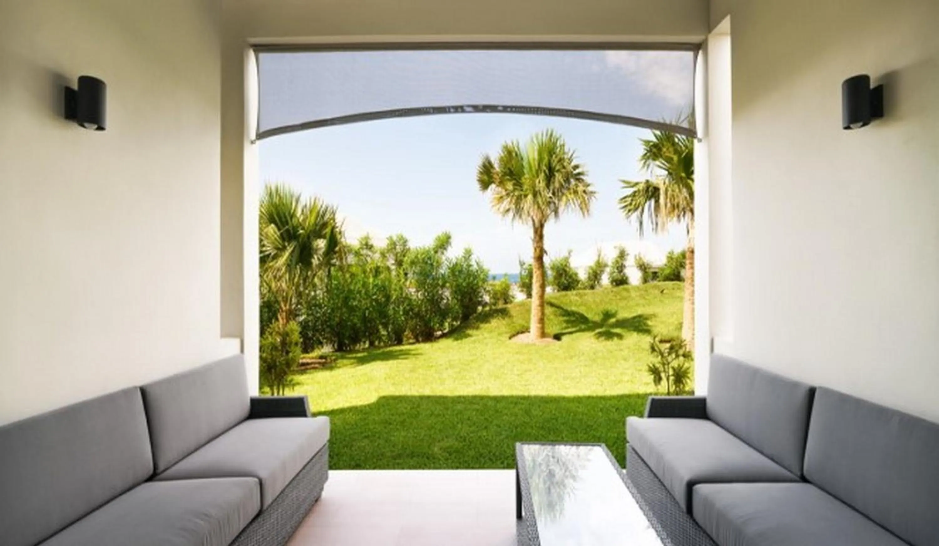 Garden view in The Loren at Pink Beach