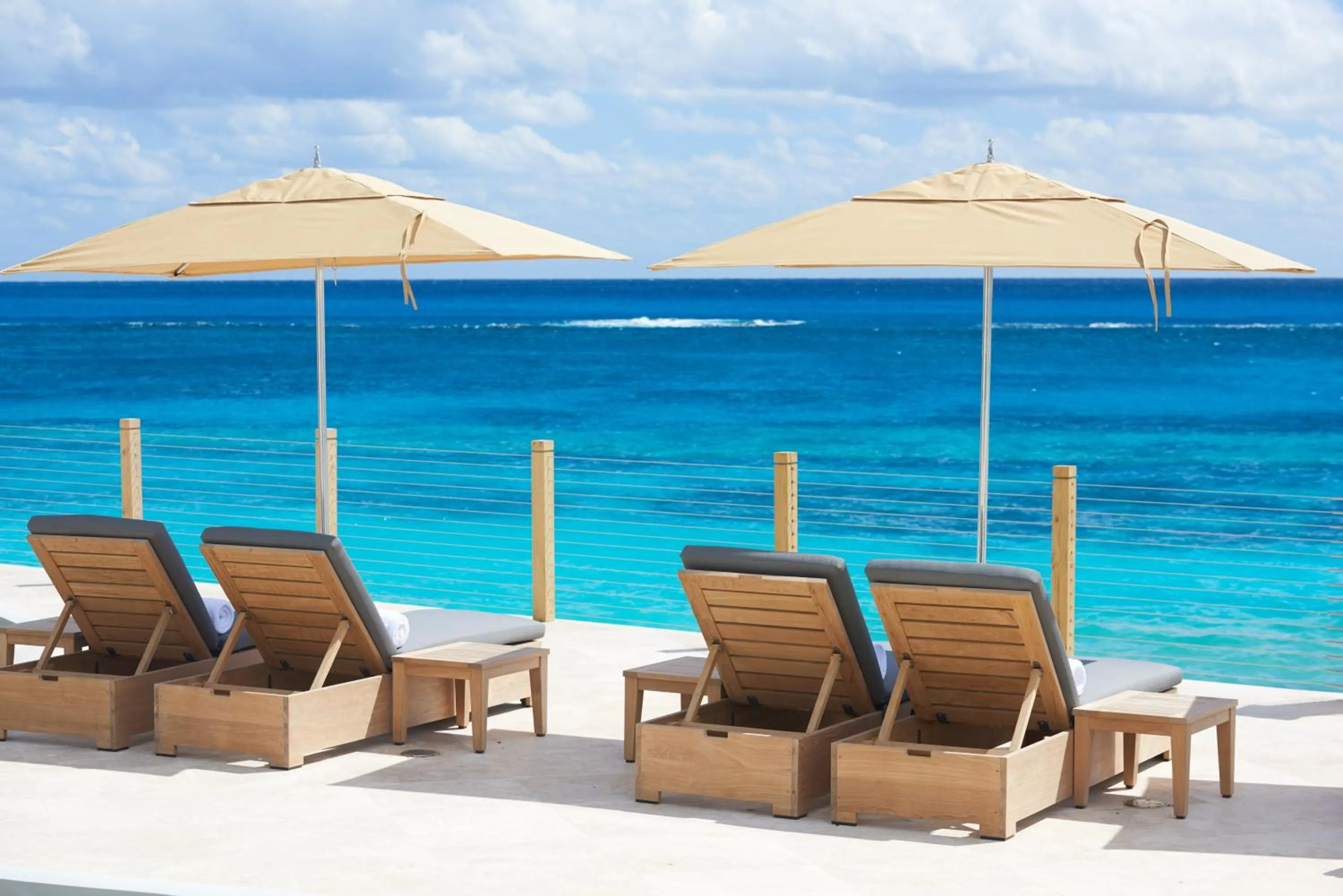 Balcony/Terrace in The Loren at Pink Beach