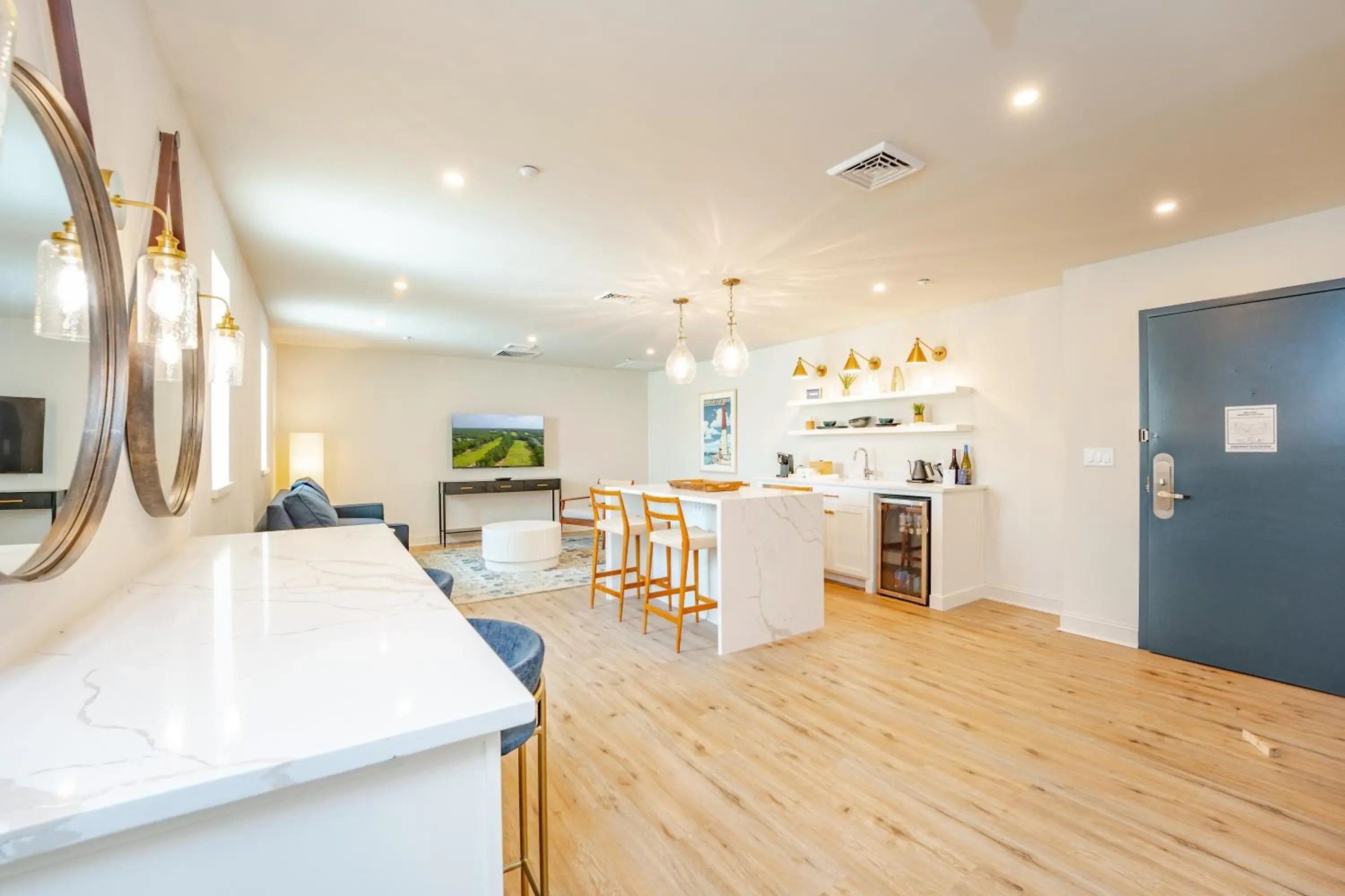 Deluxe King Suite in The Inn at LBI National Golf & Resort Deluxe King Suite in The Inn at LBI National Golf & Resort