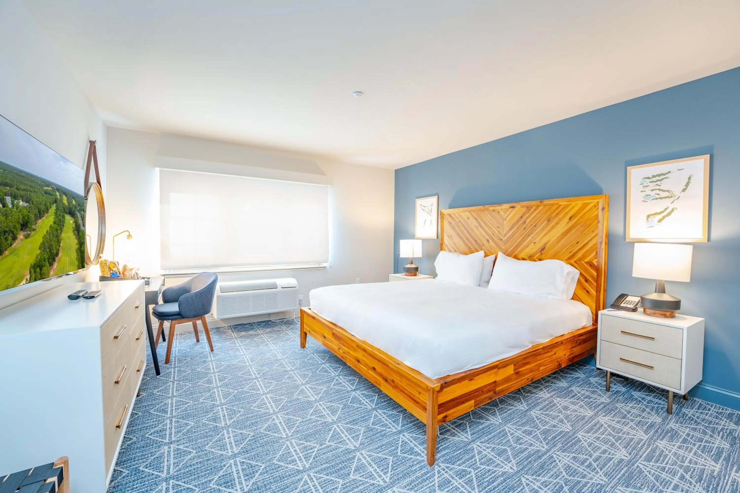 Bed in The Inn at LBI National Golf & Resort