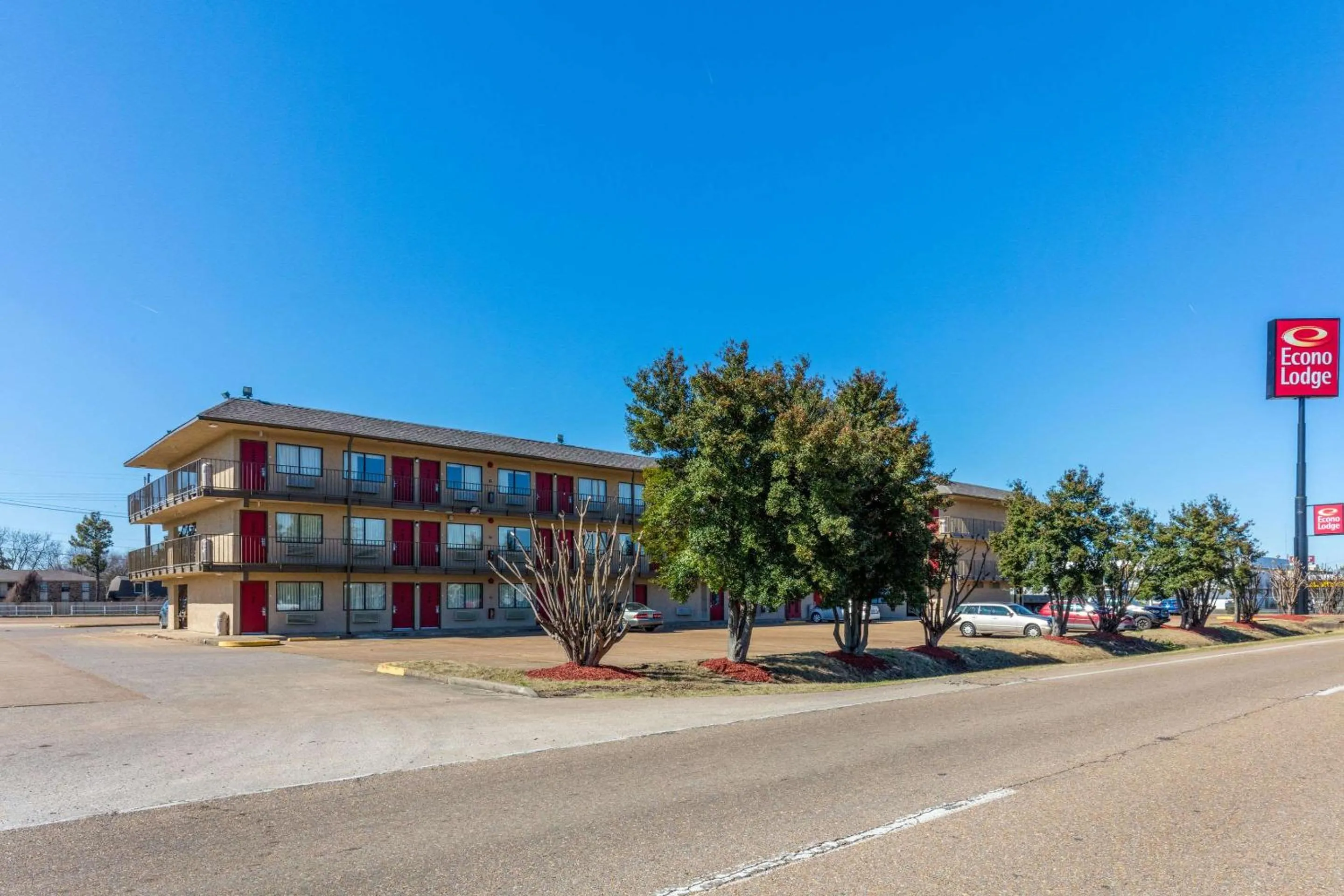 Property Building in Econo Lodge