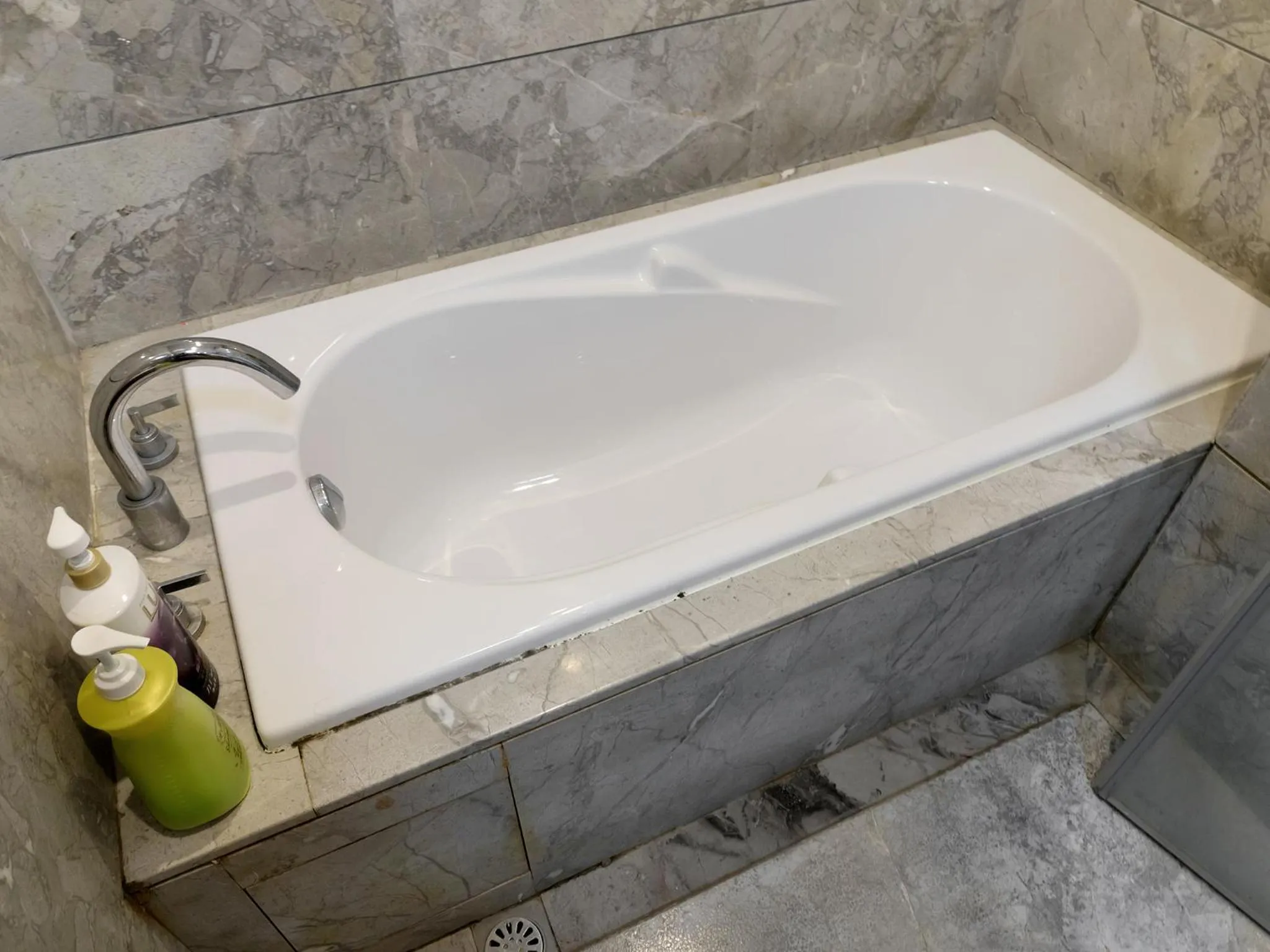 Shower in Pengman Beijing Road A-mall Apartment