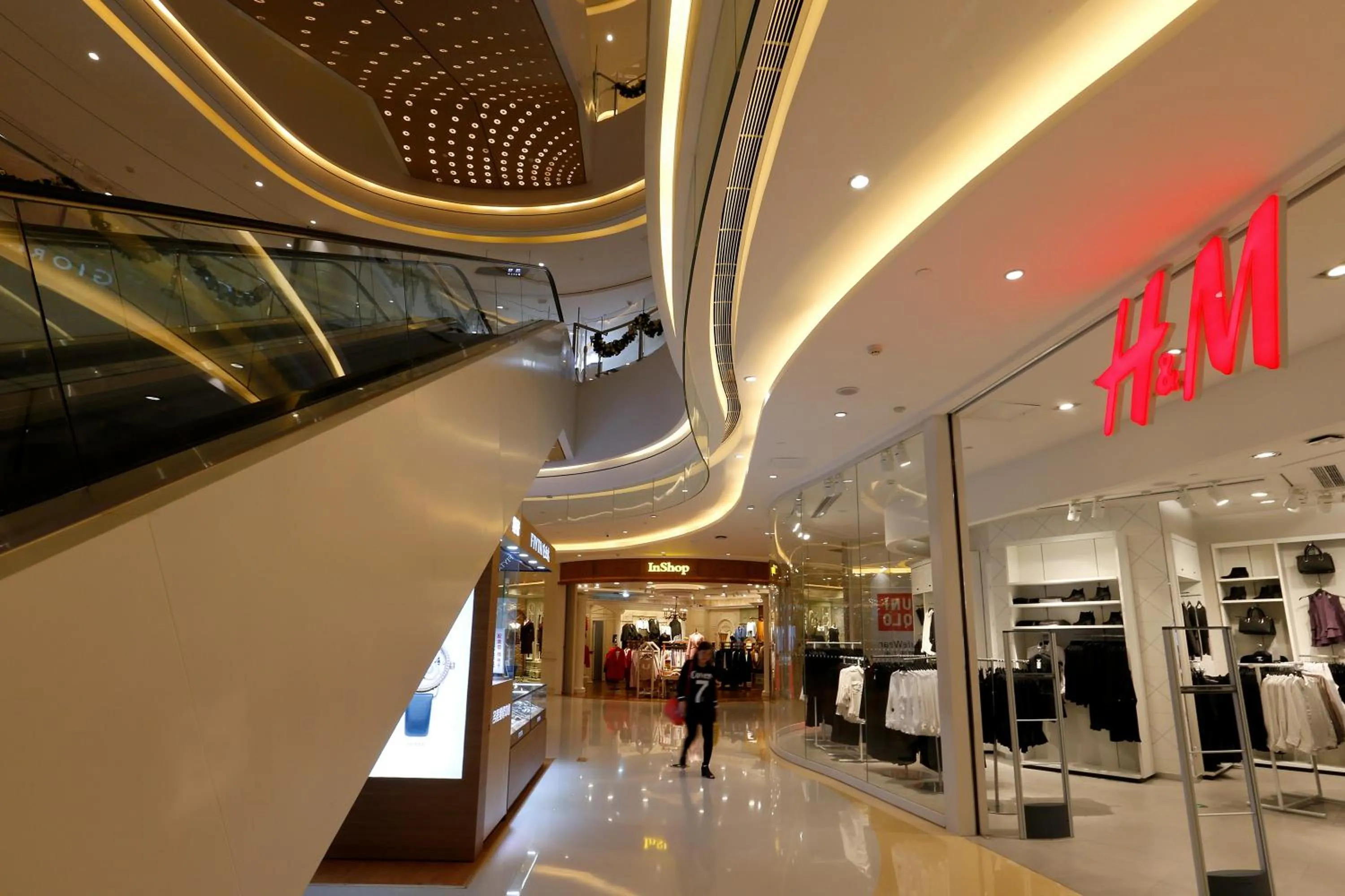 On-site shops in Pengman Beijing Road A-mall Apartment