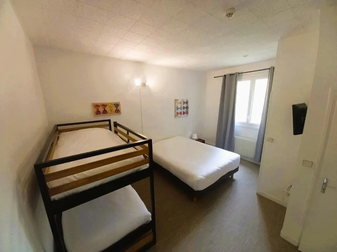 Bed in Hôtel Restaurant AKENA Camiers-Le Touquet - 2 étoiles