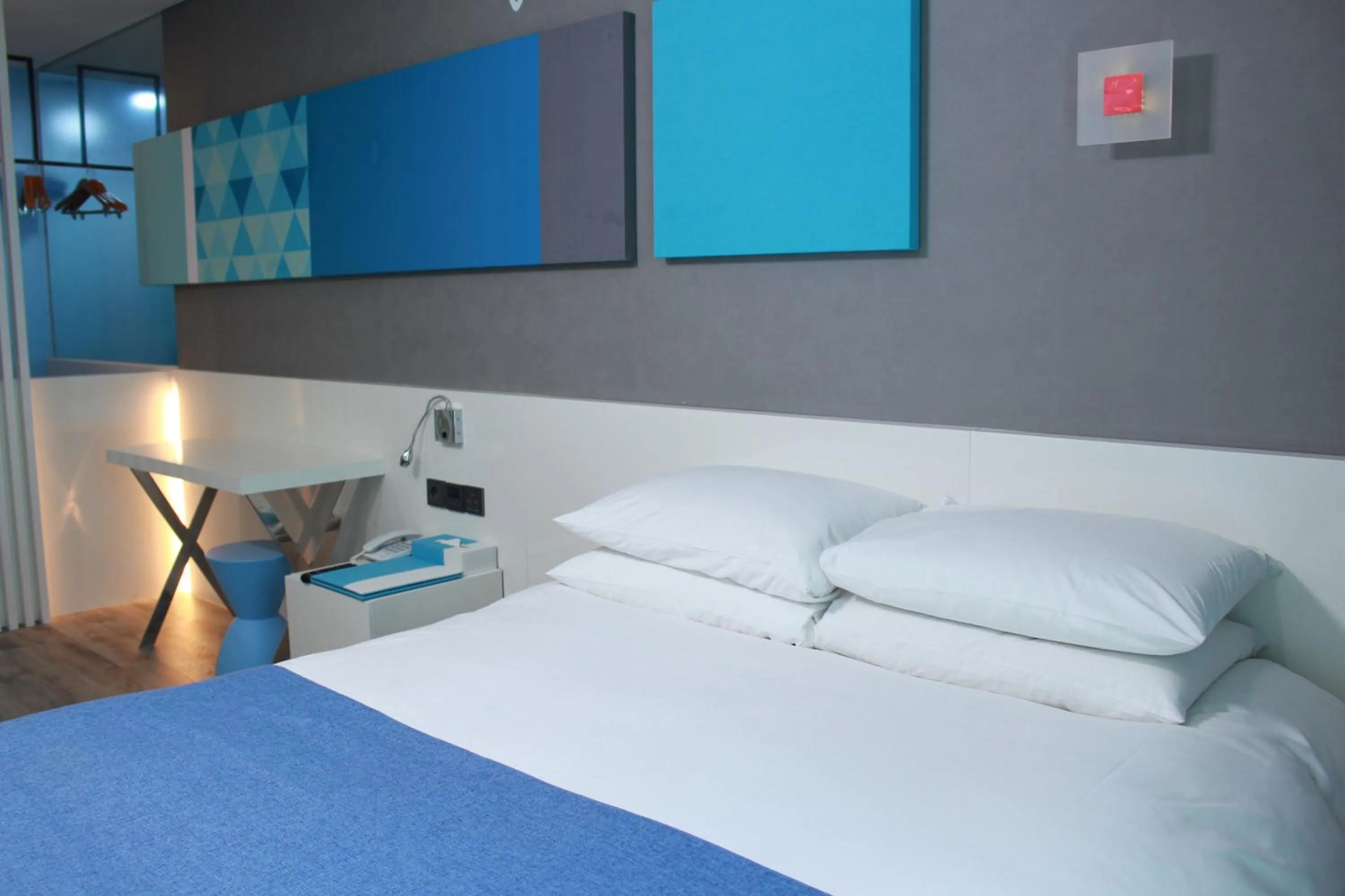 Bedroom, Bed in Co-op City Hotel Seongsan