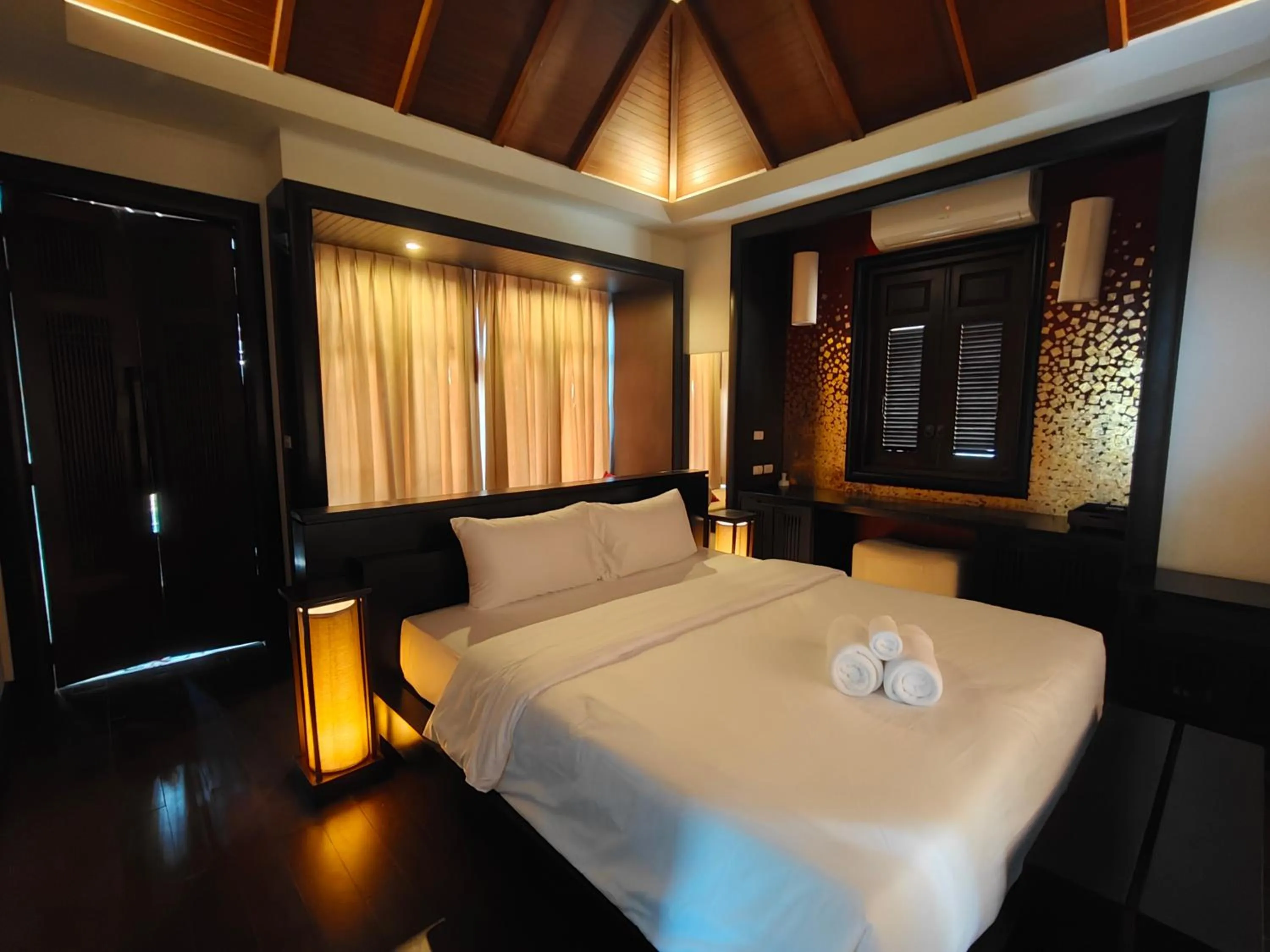 Bedroom, Bed in Bhundhari Resort & Villas Samui