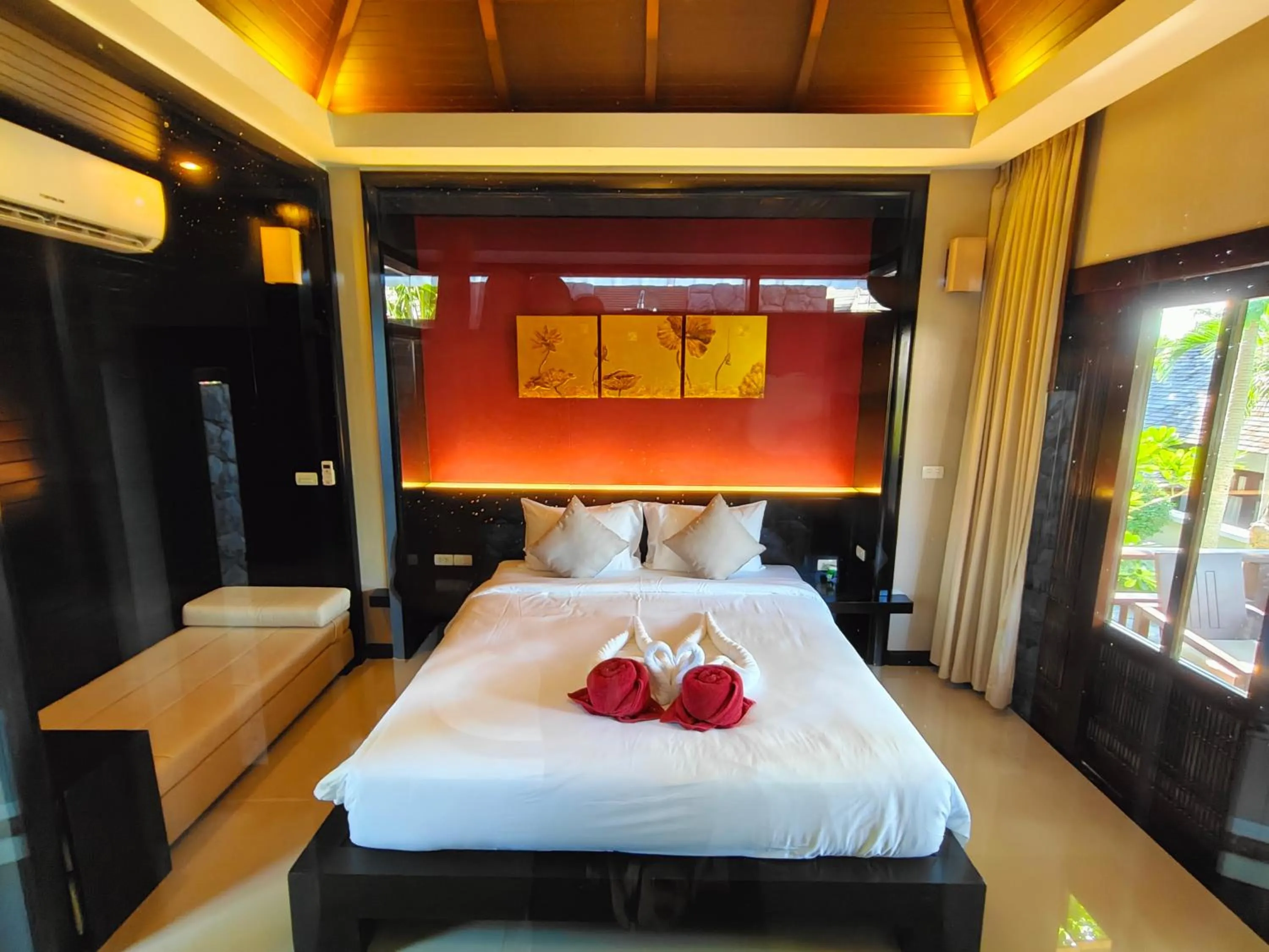Bed in Bhundhari Resort & Villas Samui