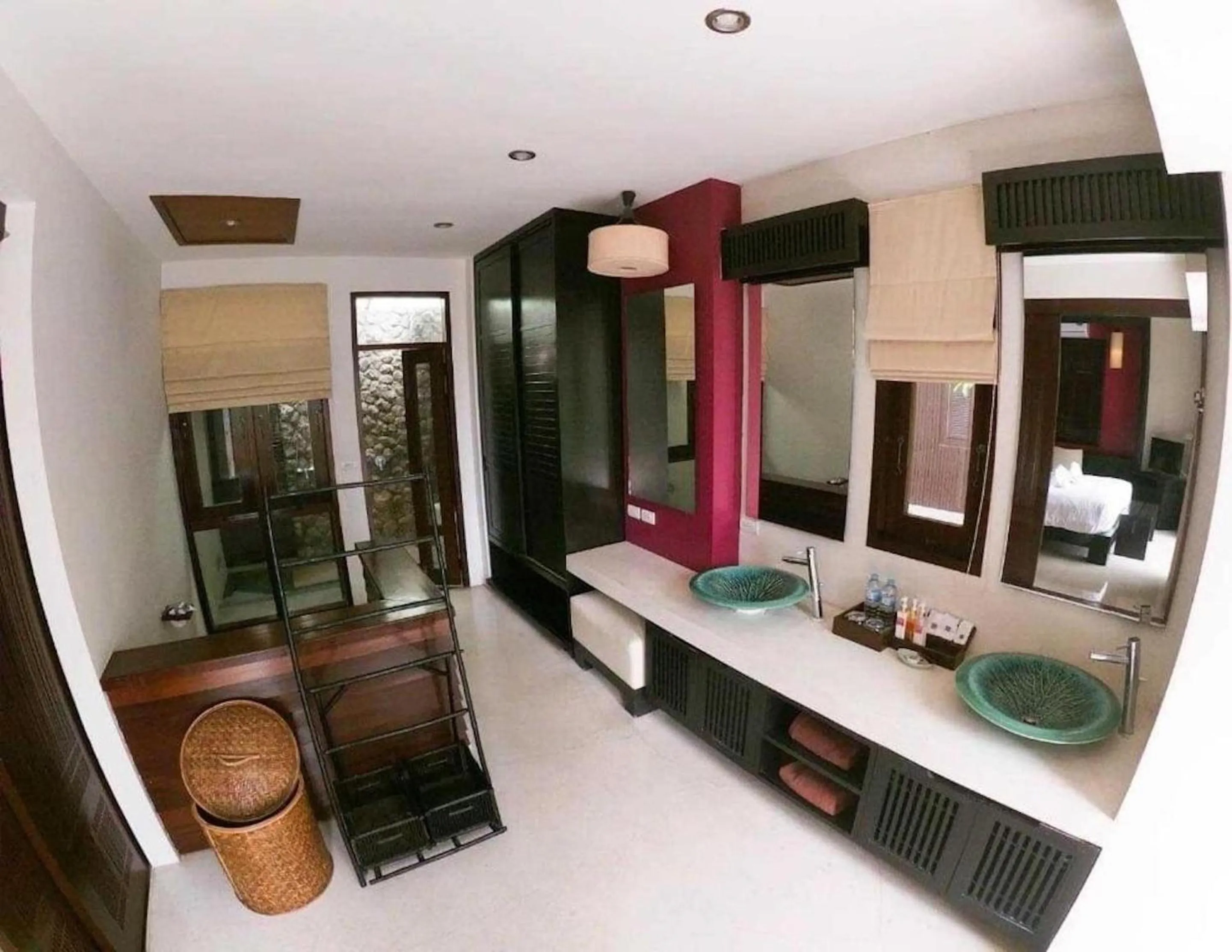 Bathroom, Bed in Bhundhari Resort & Villas Samui