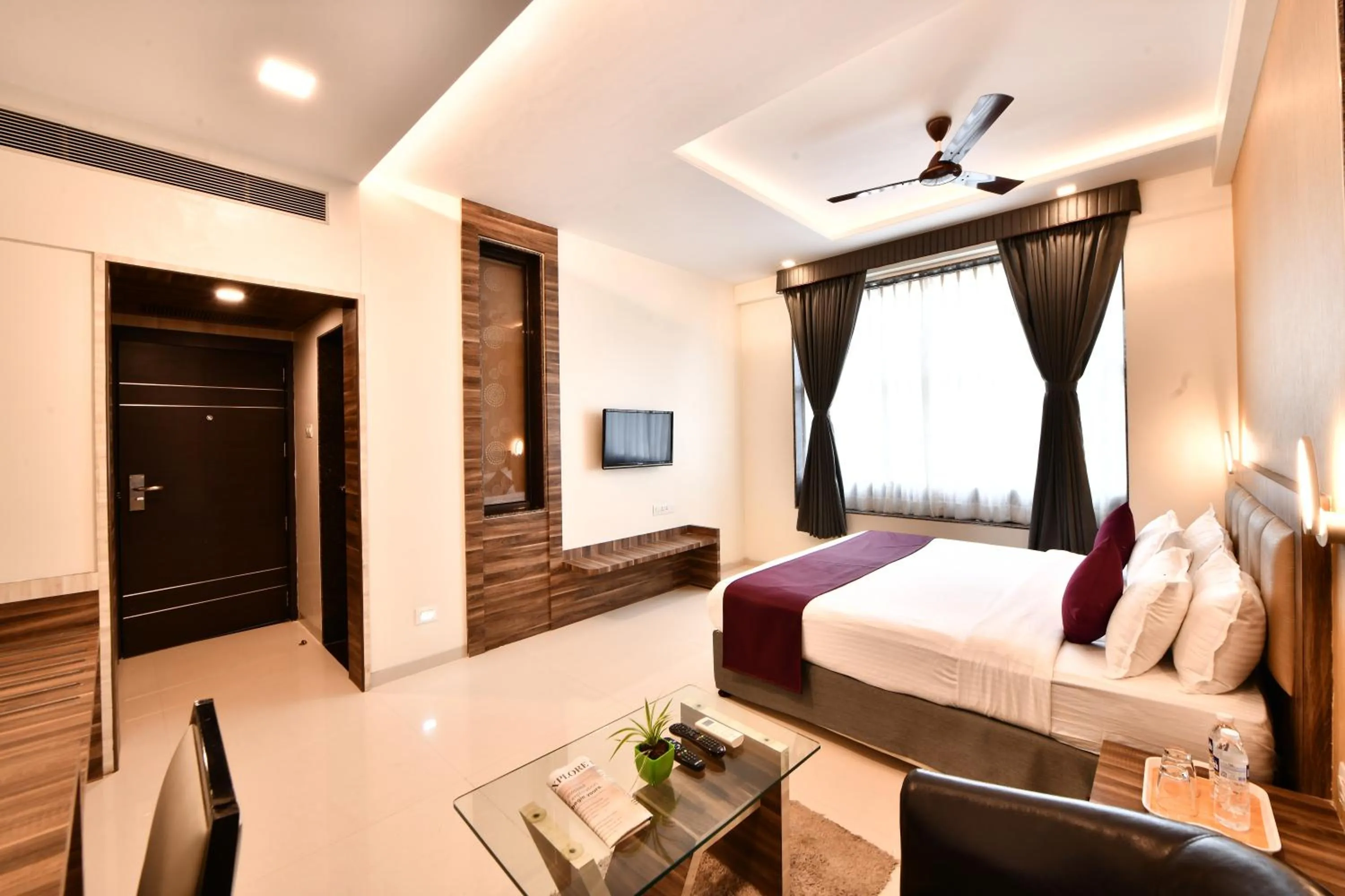 Bed in Click Hotel Sagar Plaza Chakan, Pune