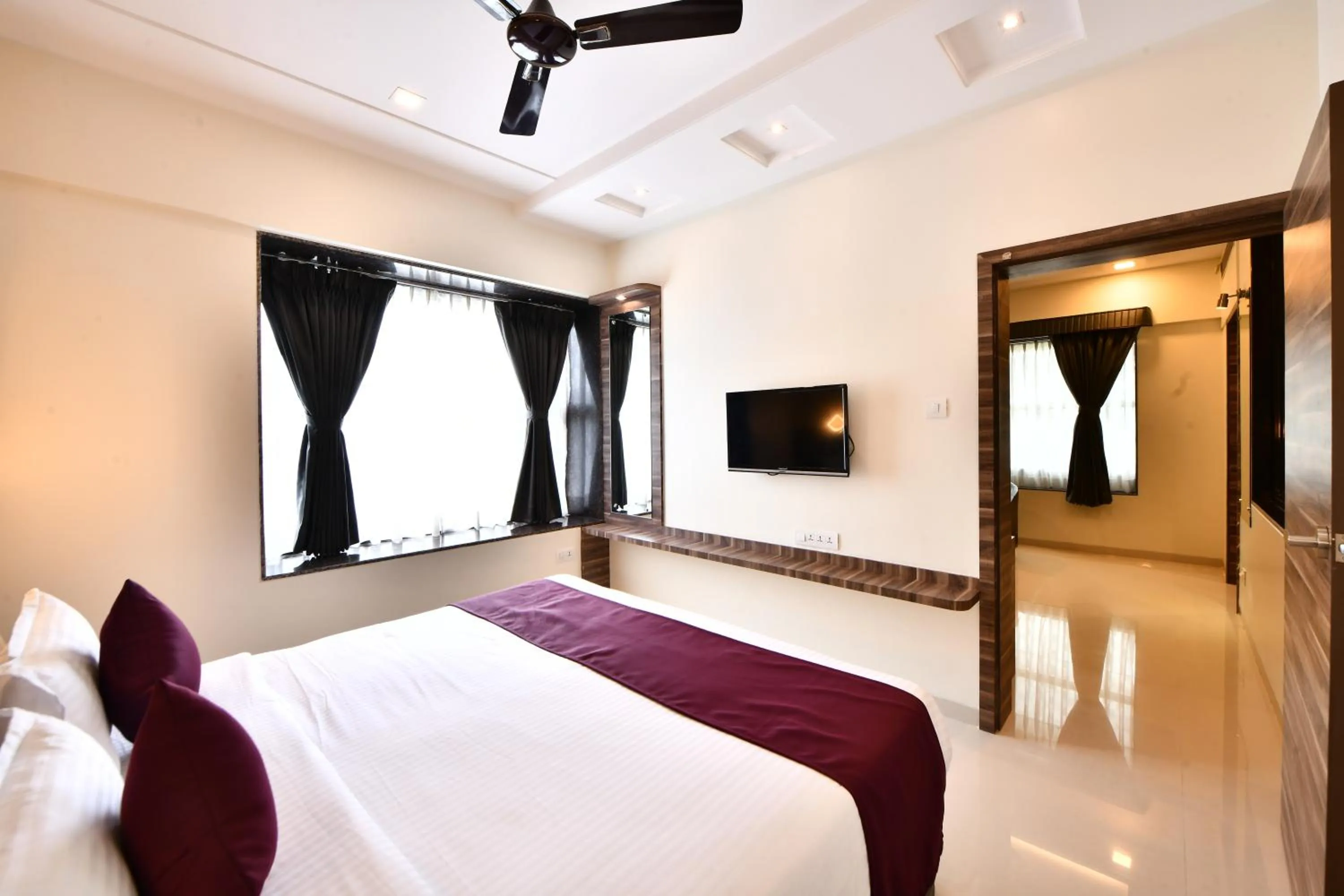 Bed in Click Hotel Sagar Plaza Chakan, Pune
