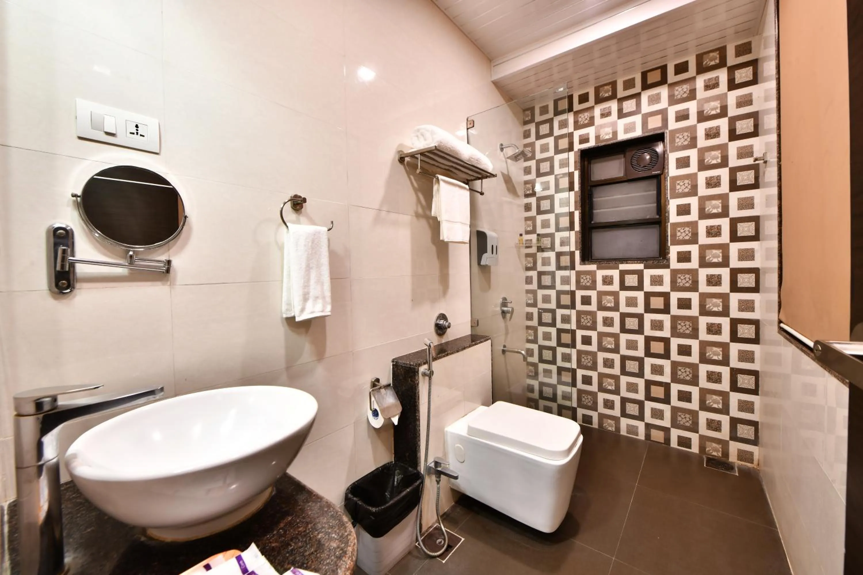 Shower in Click Hotel Sagar Plaza Chakan, Pune