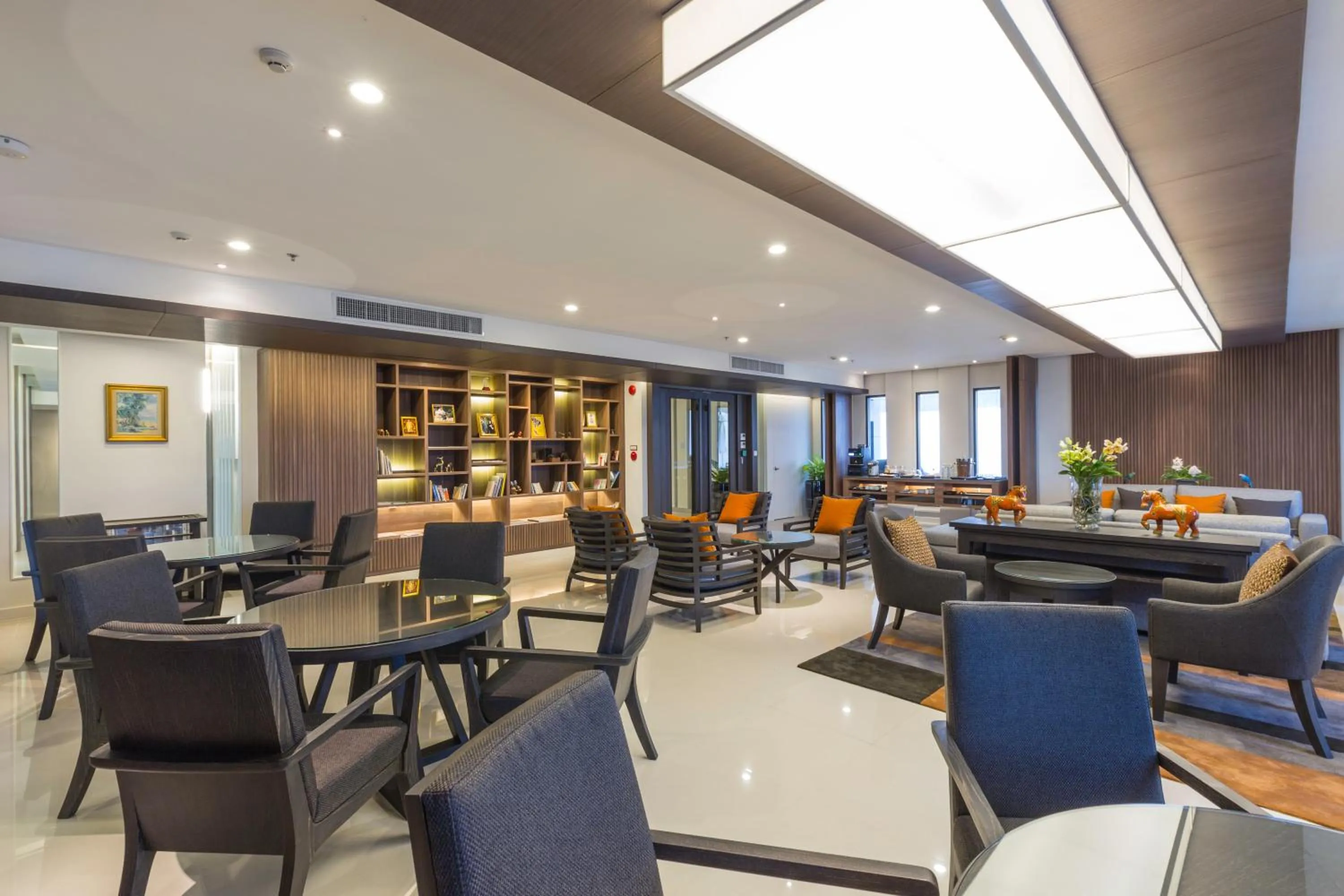 Communal lounge/ TV room in Kantary Hotel Korat