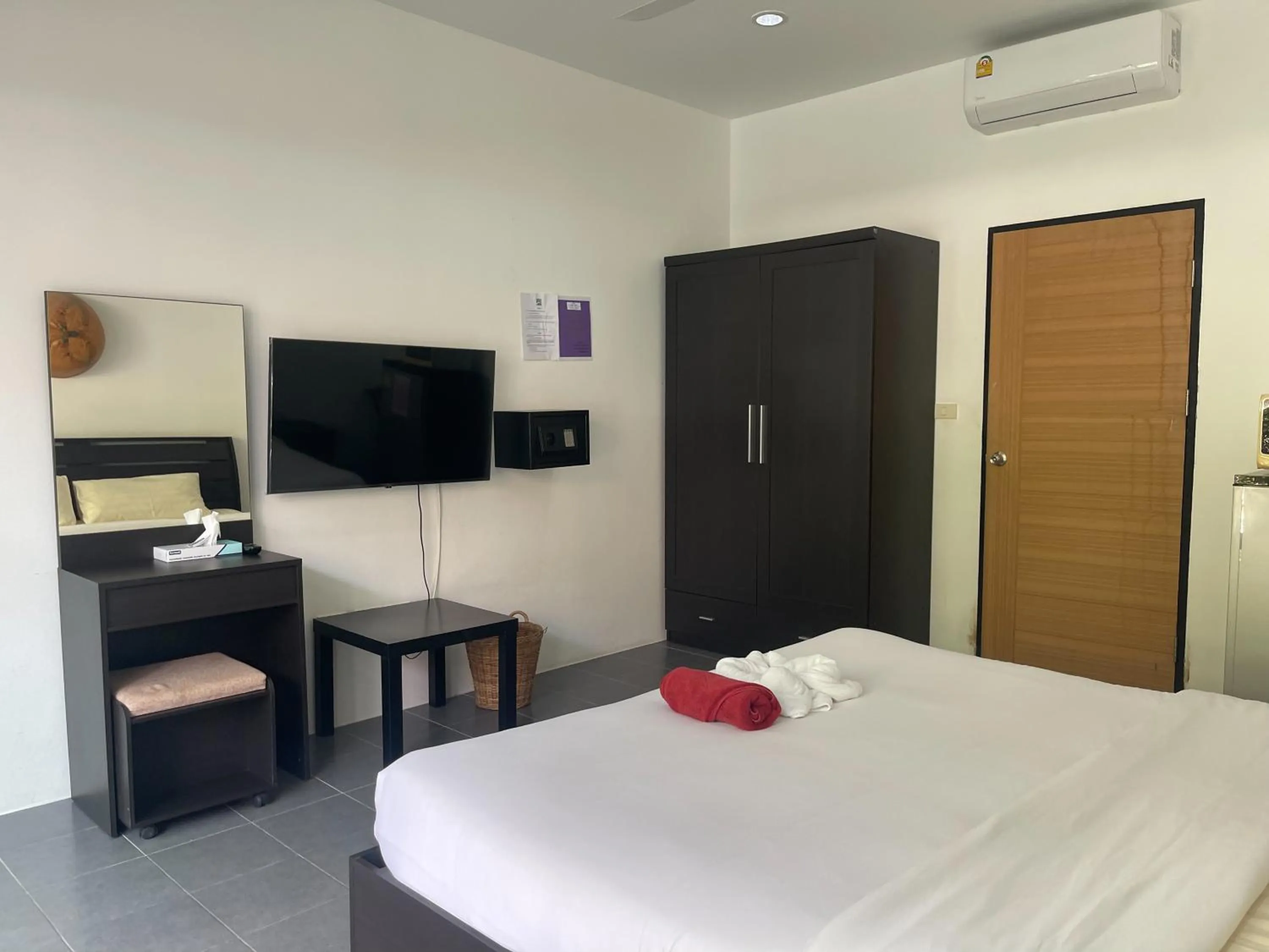 Bedroom, Bed in Lotus Bleu Resort & Restaurant