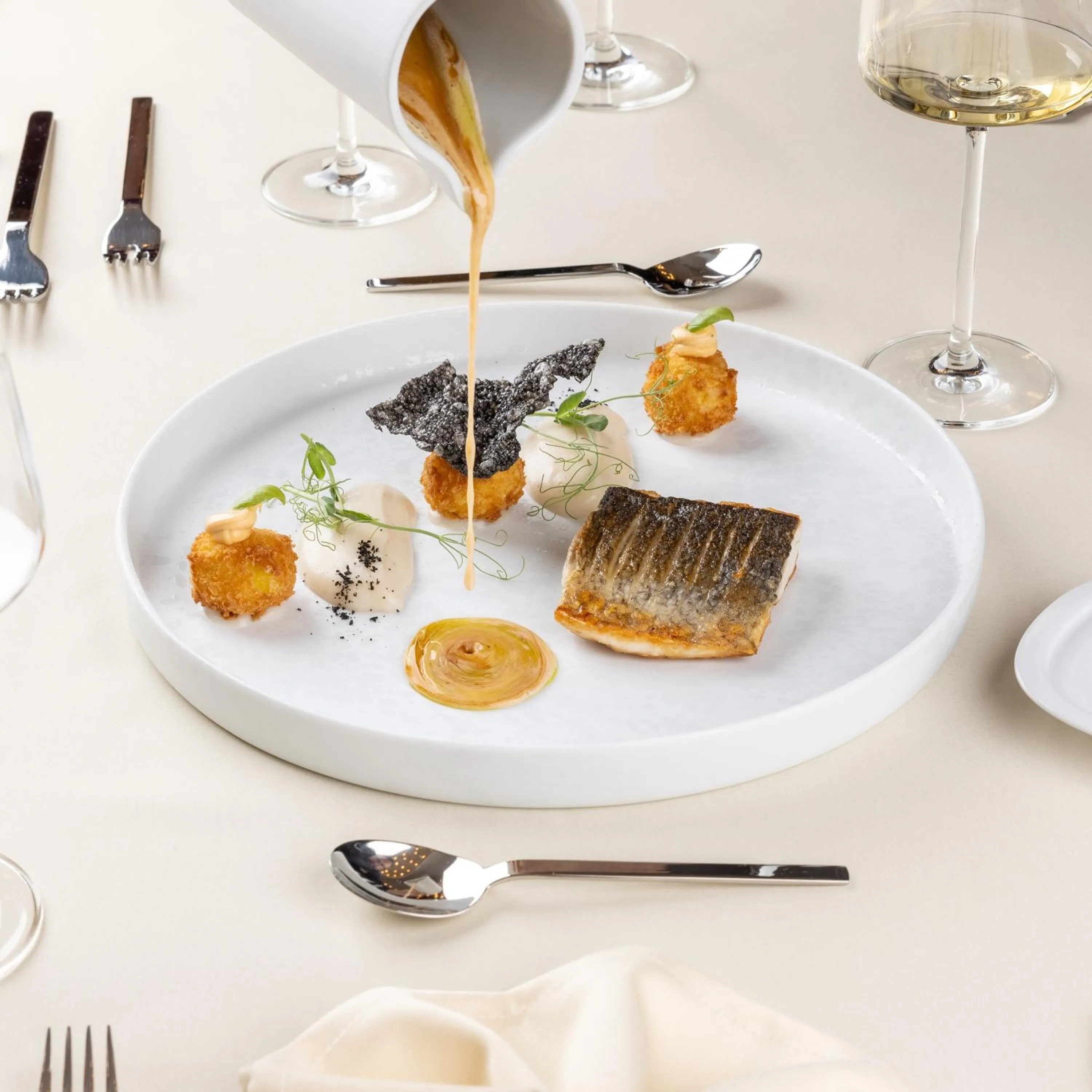 Food and drinks in Apeiro City Avant-garde Hotel