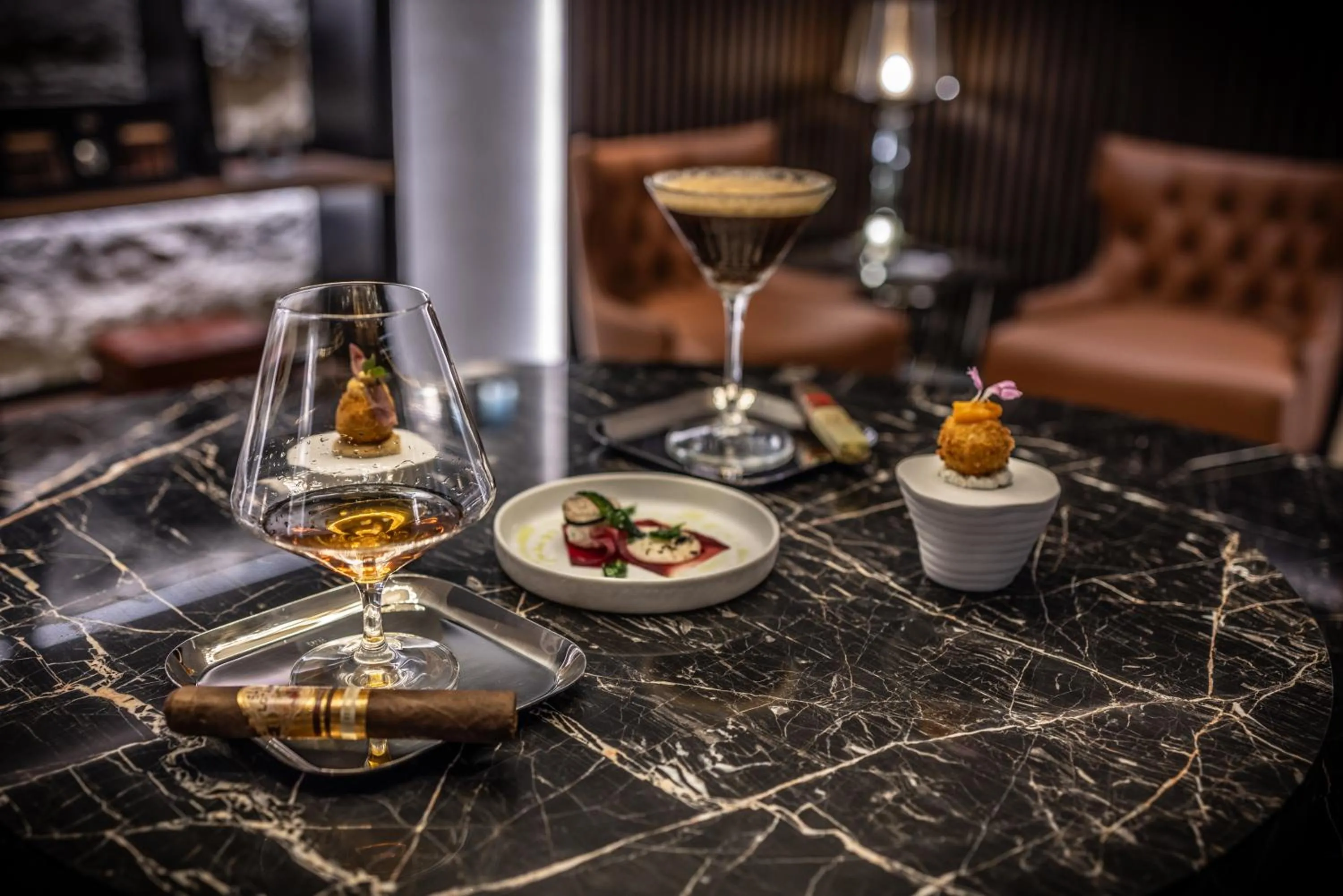 Drinks in Apeiro City Avant-garde Hotel