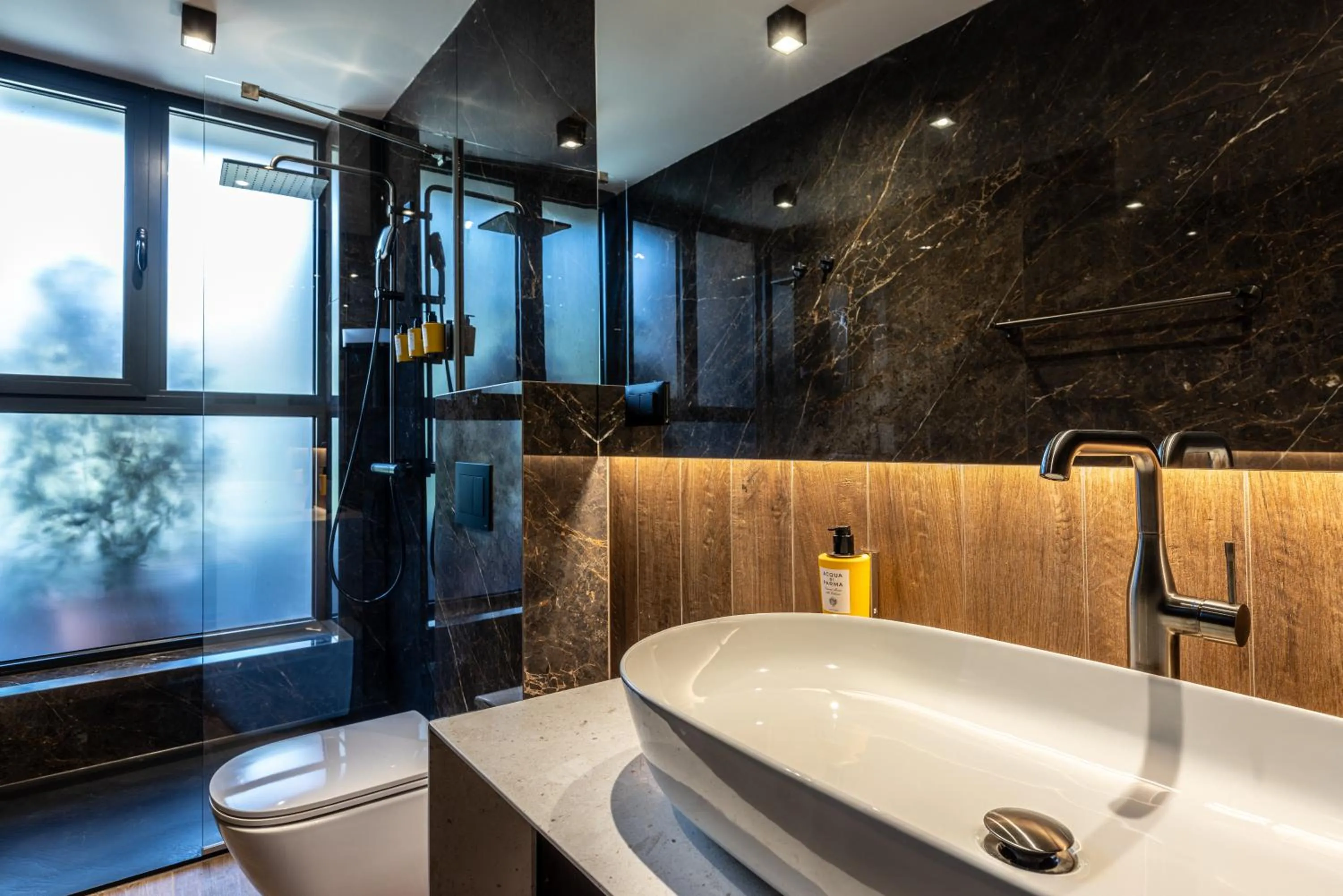 Shower in Apeiro City Avant-garde Hotel