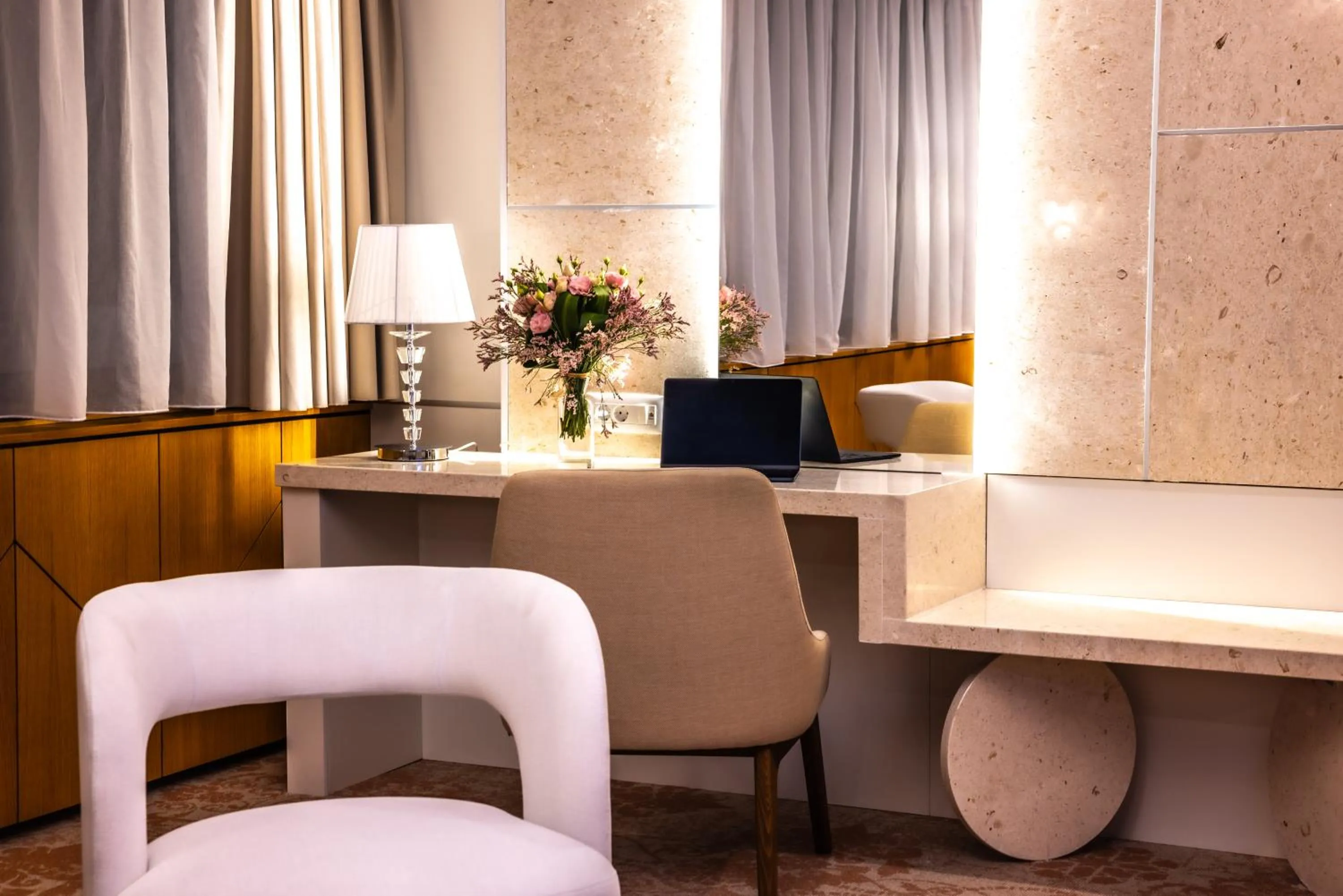 Seating area in Apeiro City Avant-garde Hotel