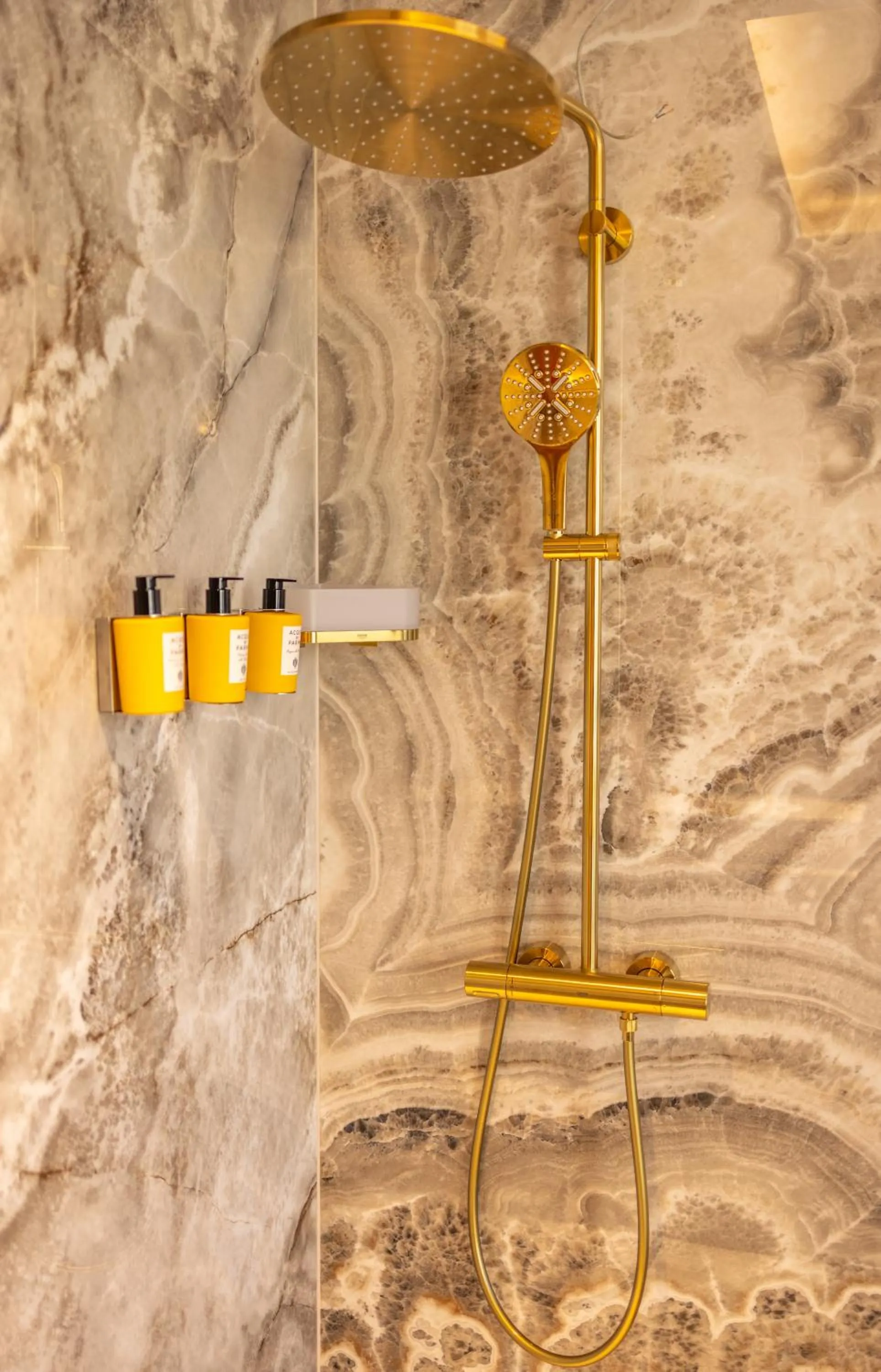 Shower in Apeiro City Avant-garde Hotel