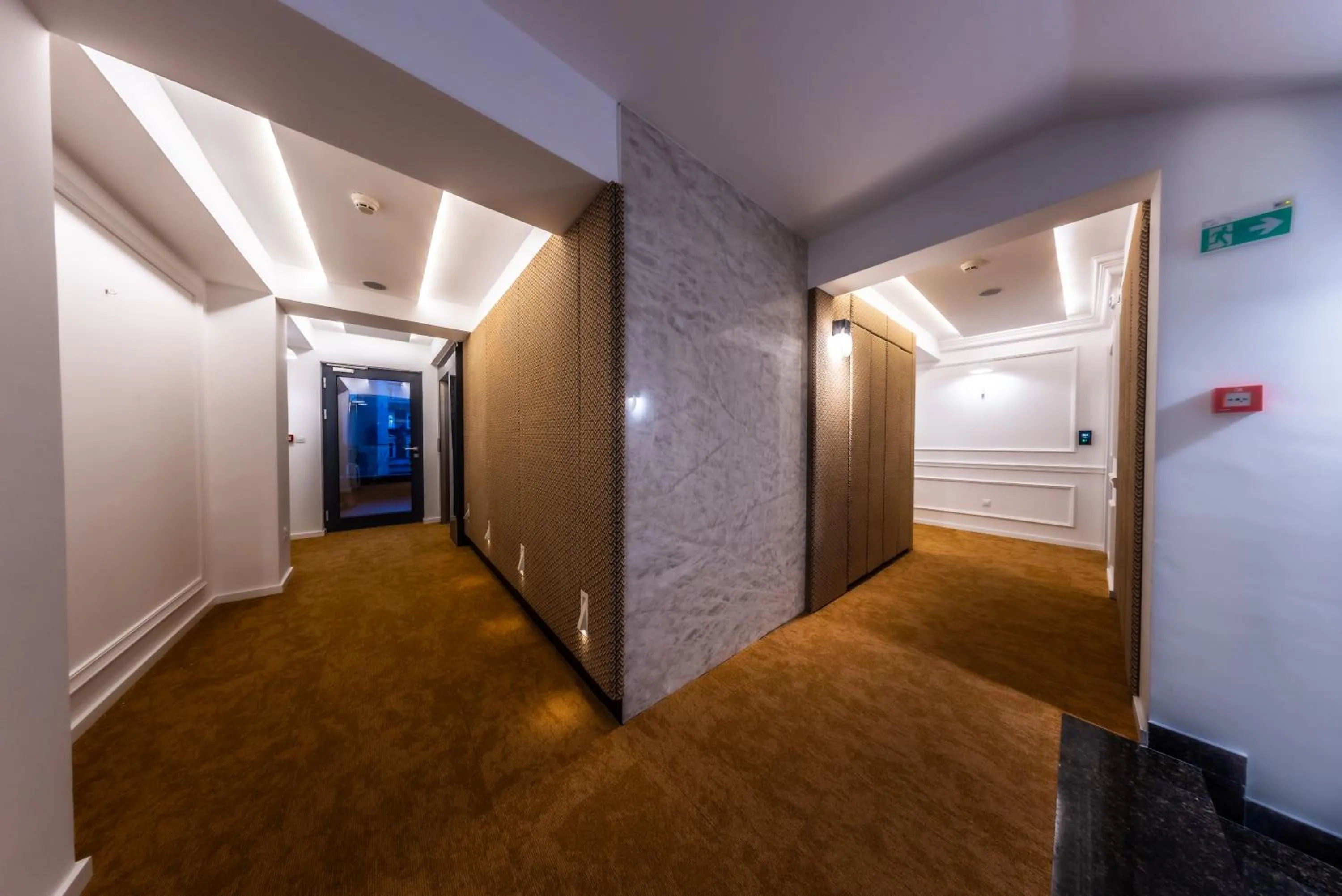 Property building in Apeiro City Avant-garde Hotel