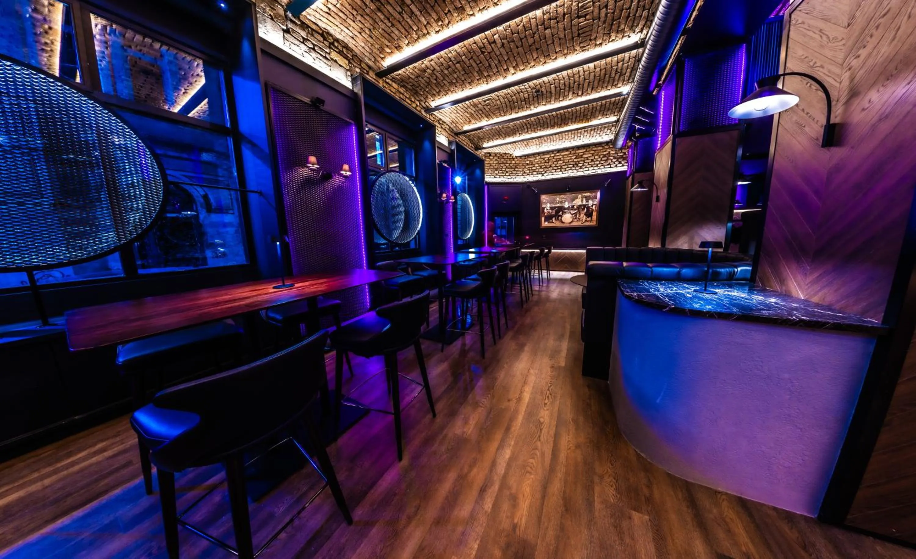 Restaurant/places to eat in Apeiro City Avant-garde Hotel