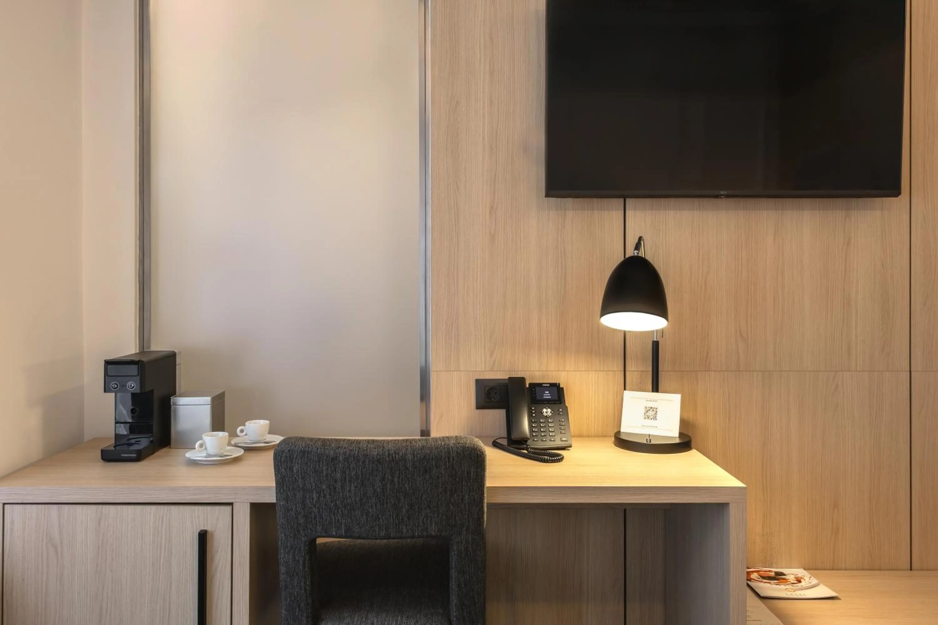 Coffee/tea facilities in Apeiro City Avant-garde Hotel