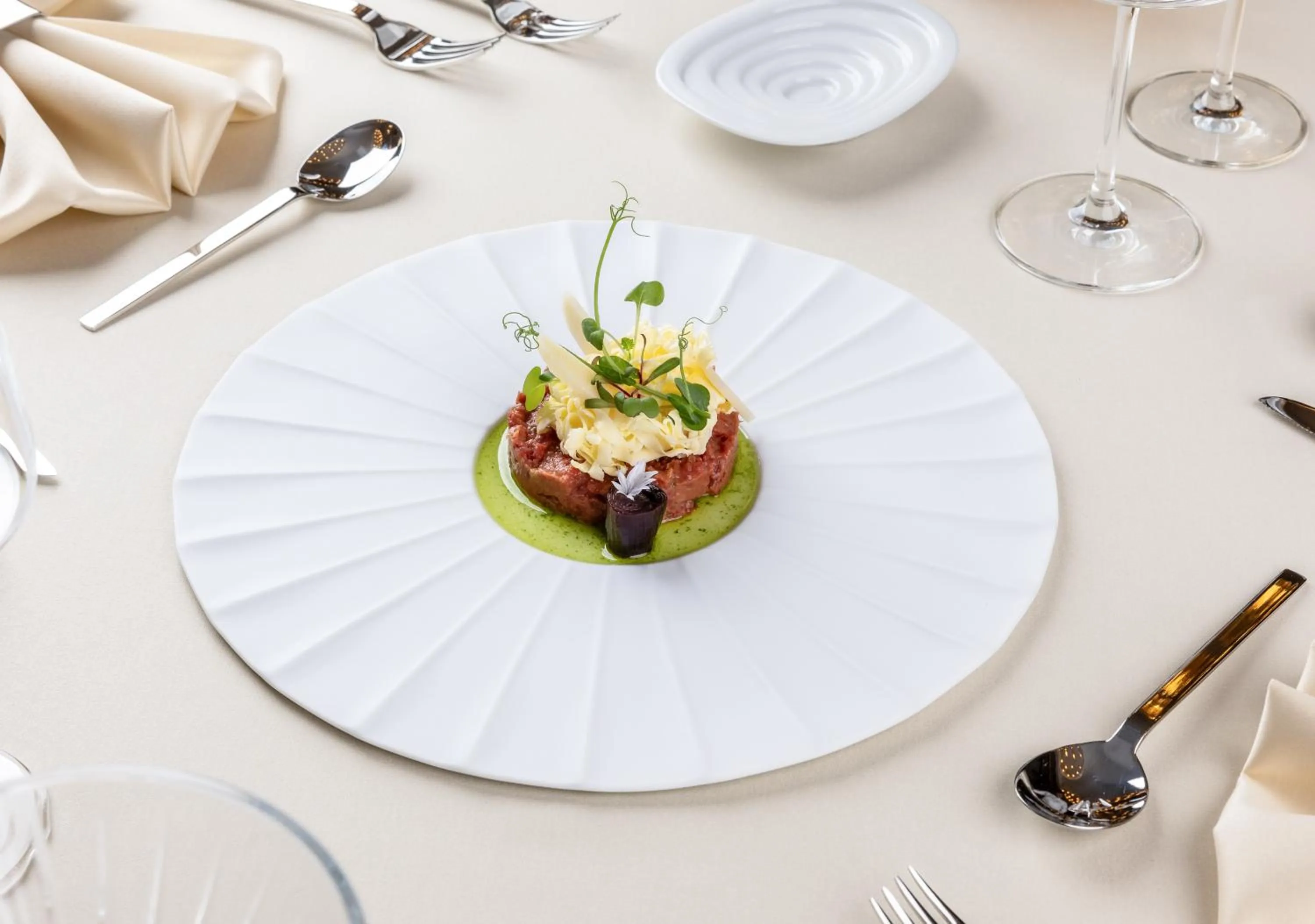 Food and drinks in Apeiro City Avant-garde Hotel