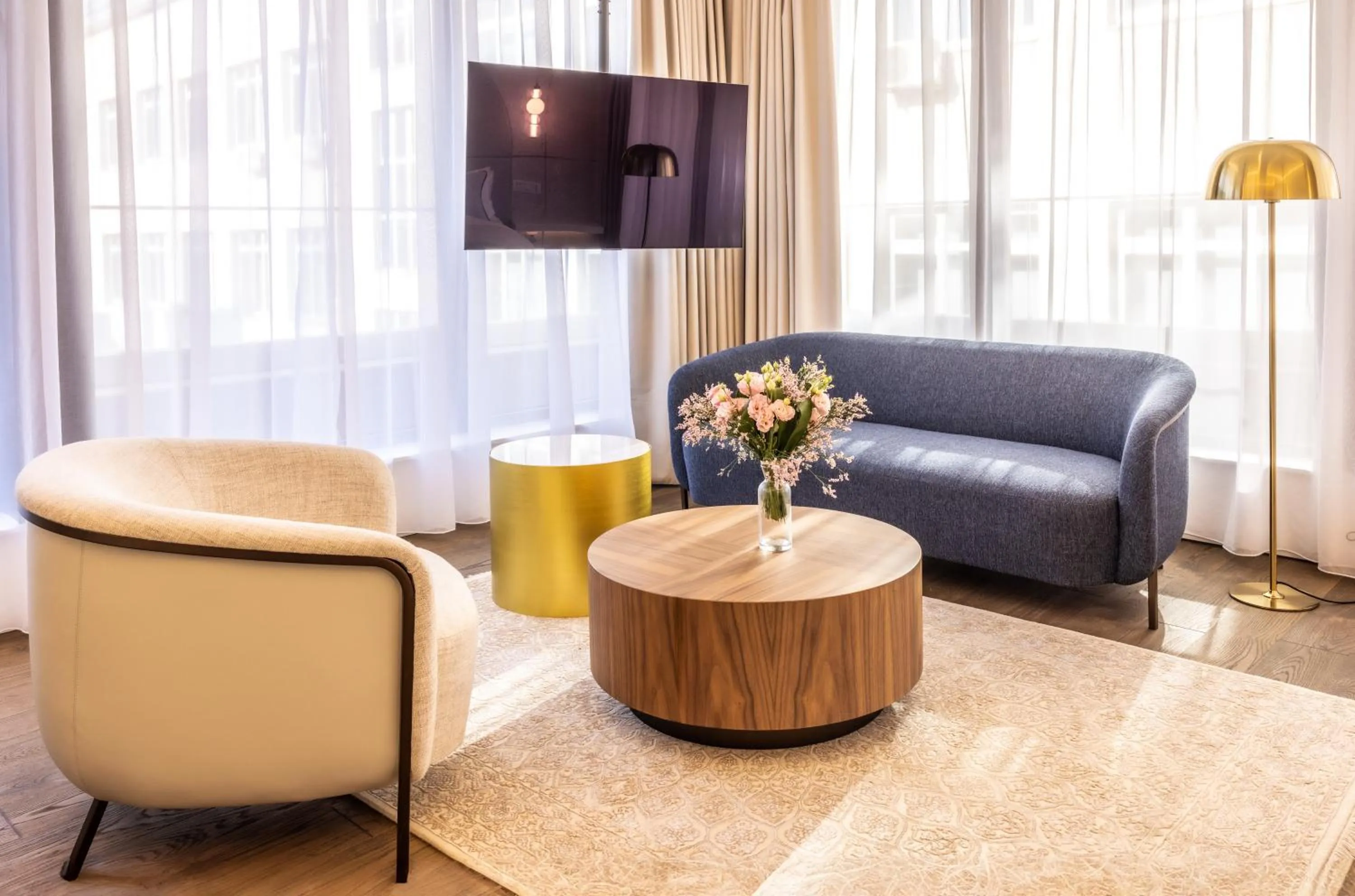 TV and multimedia in Apeiro City Avant-garde Hotel