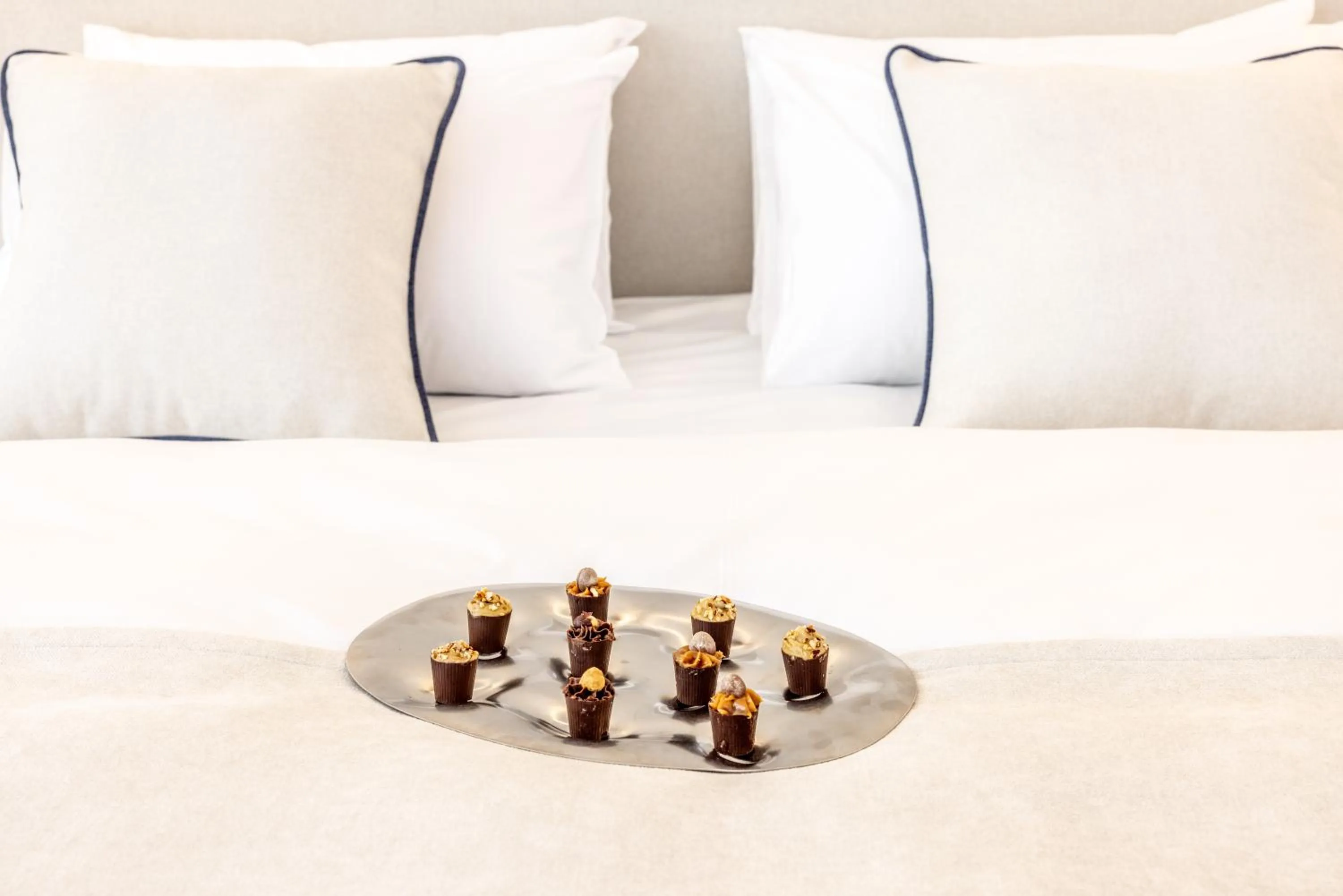 Bed in Apeiro City Avant-garde Hotel