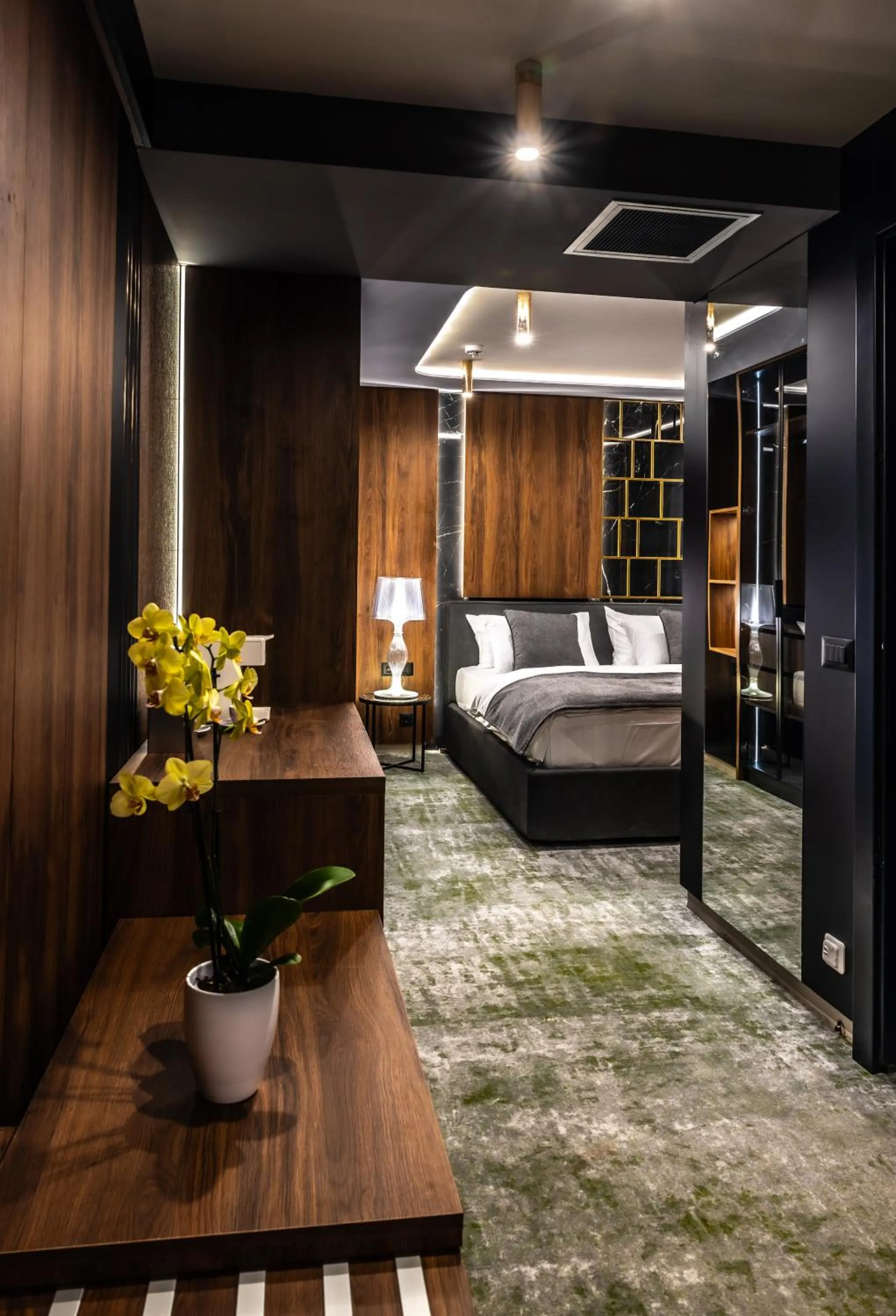 Bed in Apeiro City Avant-garde Hotel