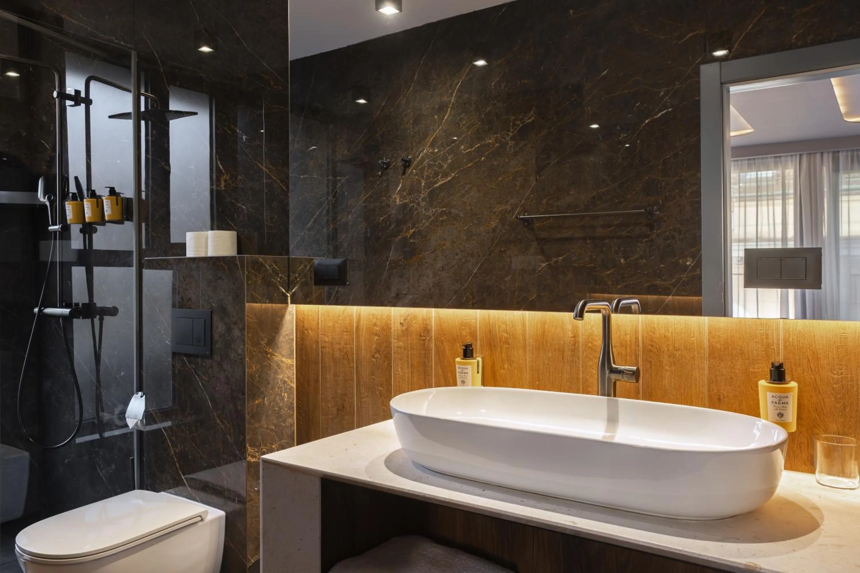 Shower in Apeiro City Avant-garde Hotel