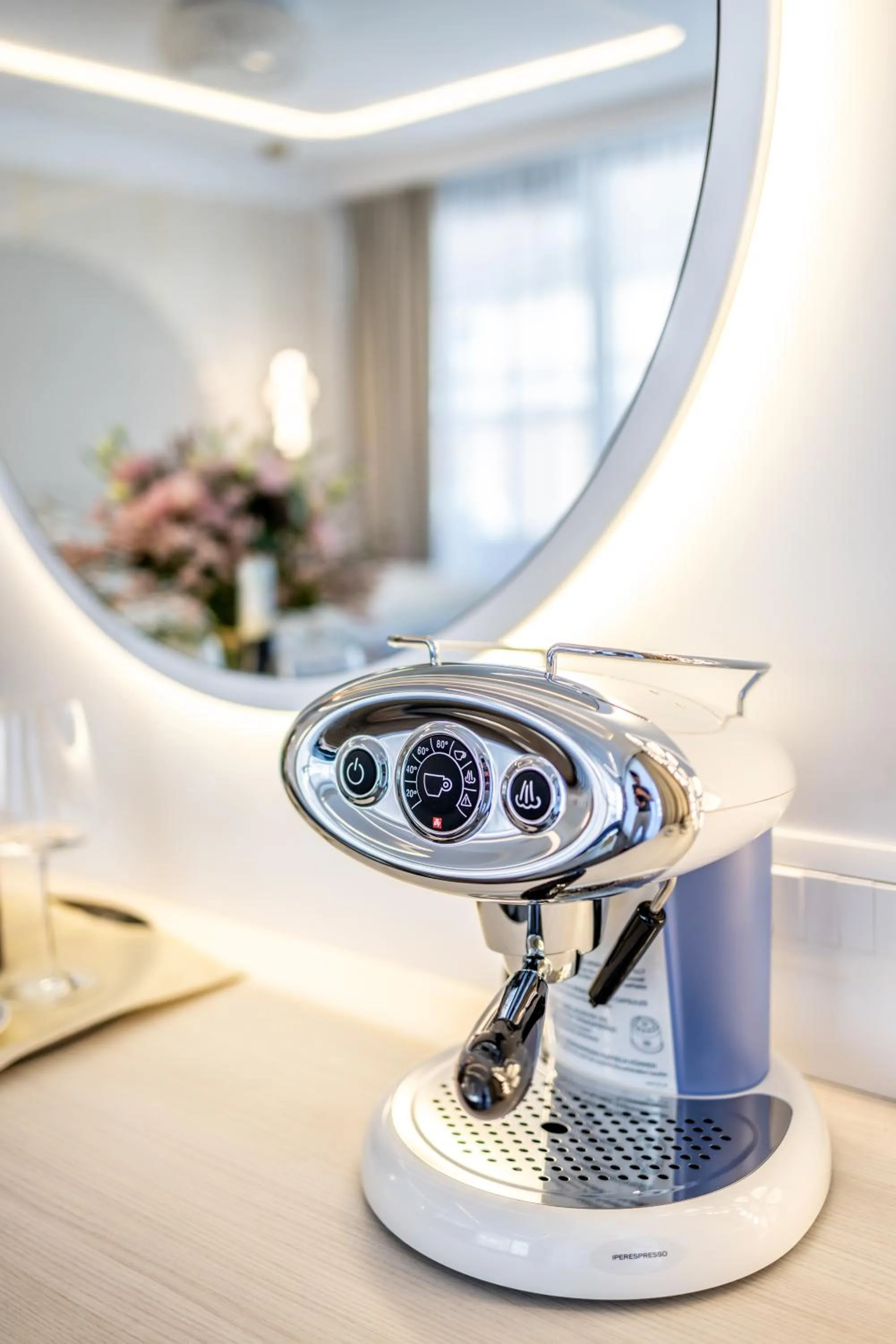 Property building in Apeiro City Avant-garde Hotel