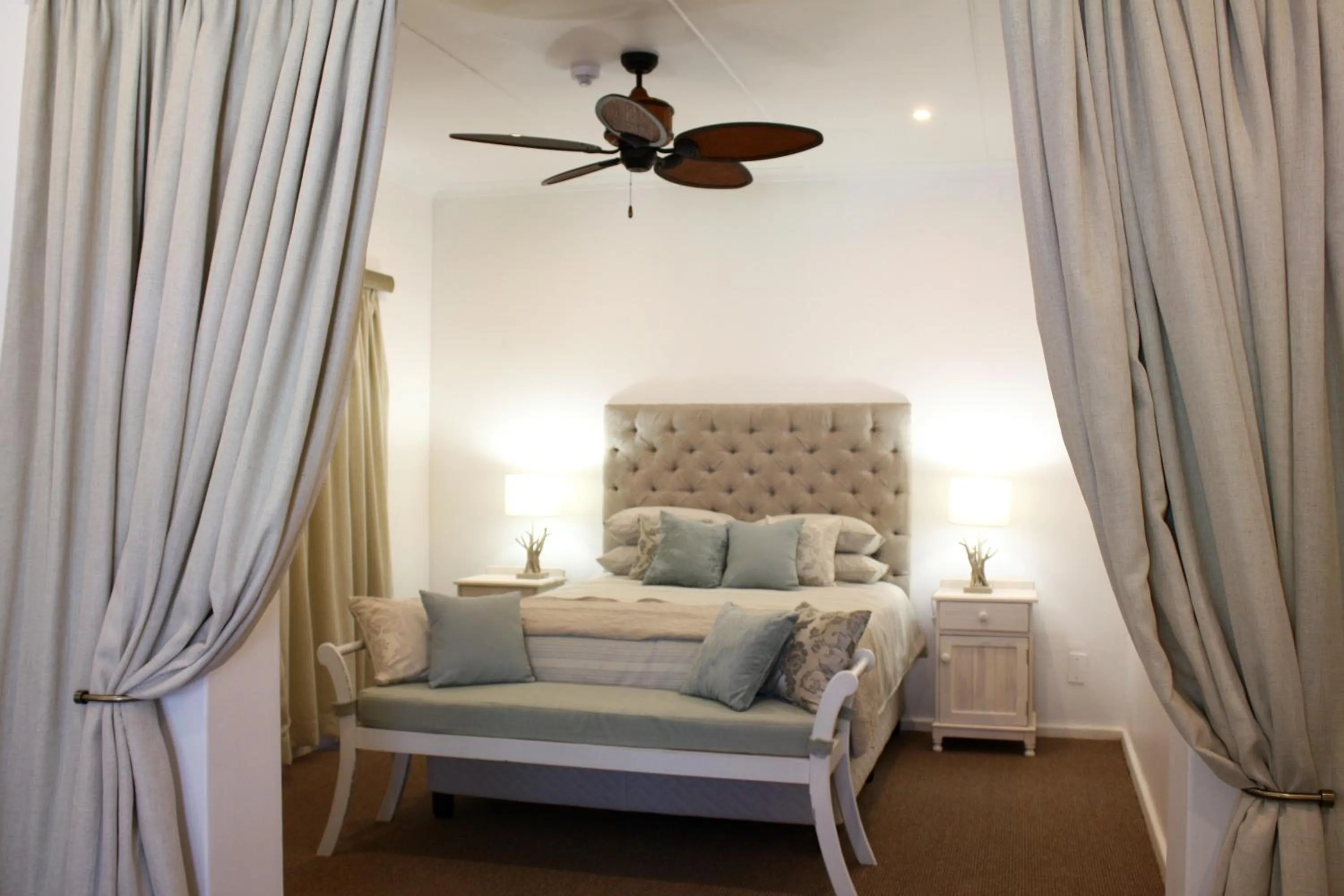 Bed in Russells on the Port