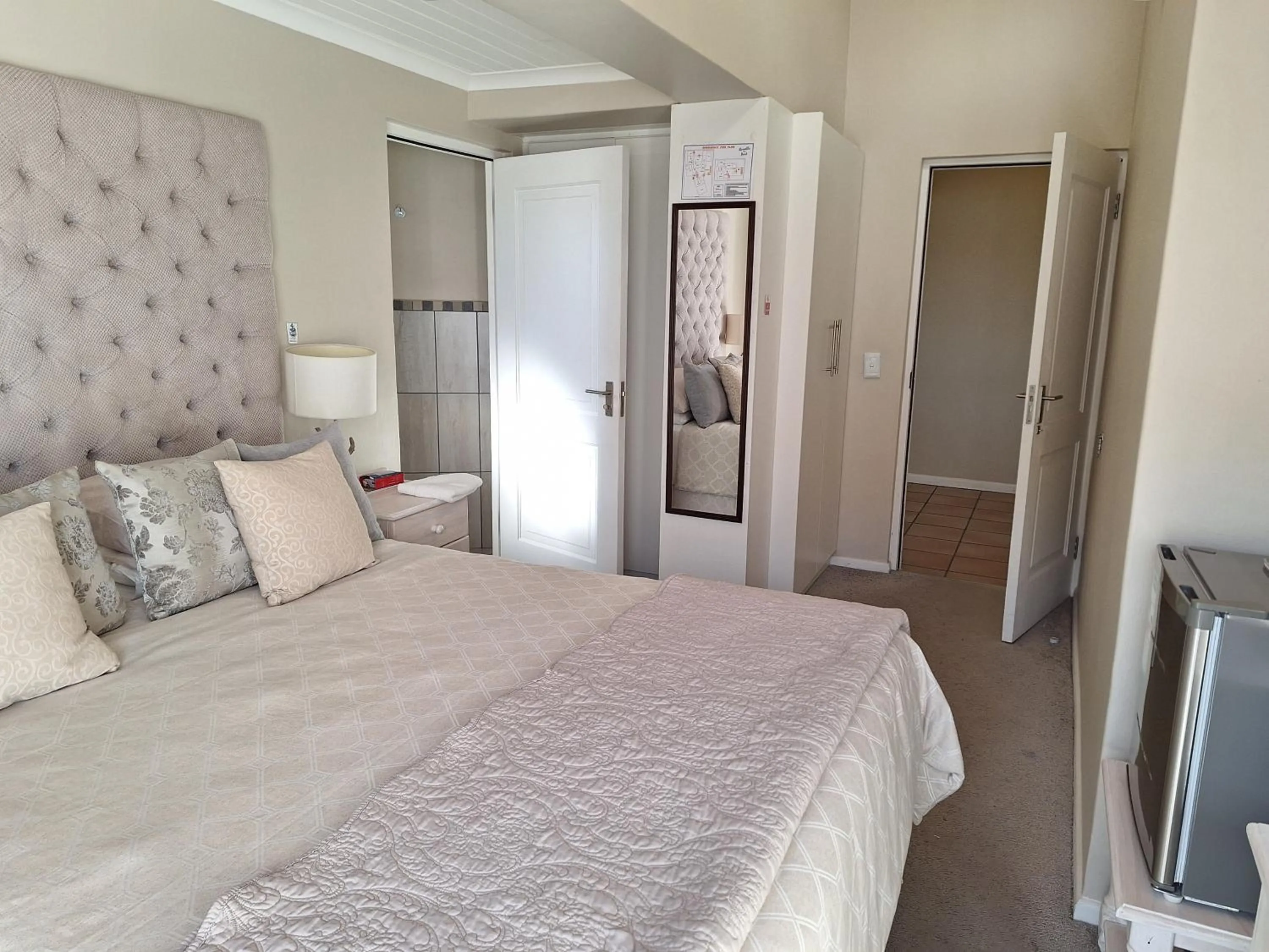 Bed in Russells on the Port