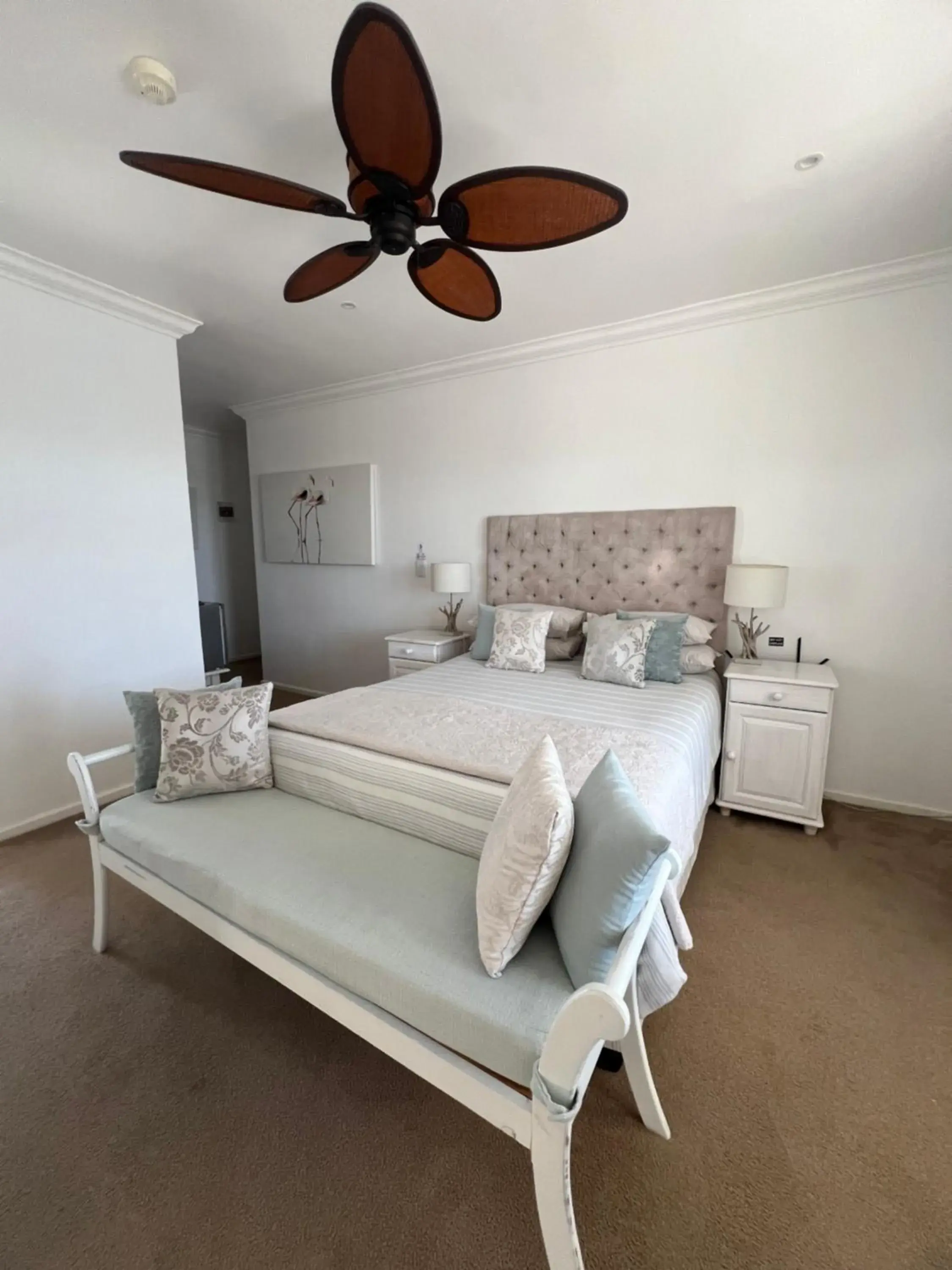 Deluxe Double Room with Balcony and Sea View in Russells on the Port Deluxe Double Room with Balcony and Sea View in Russells on the Port