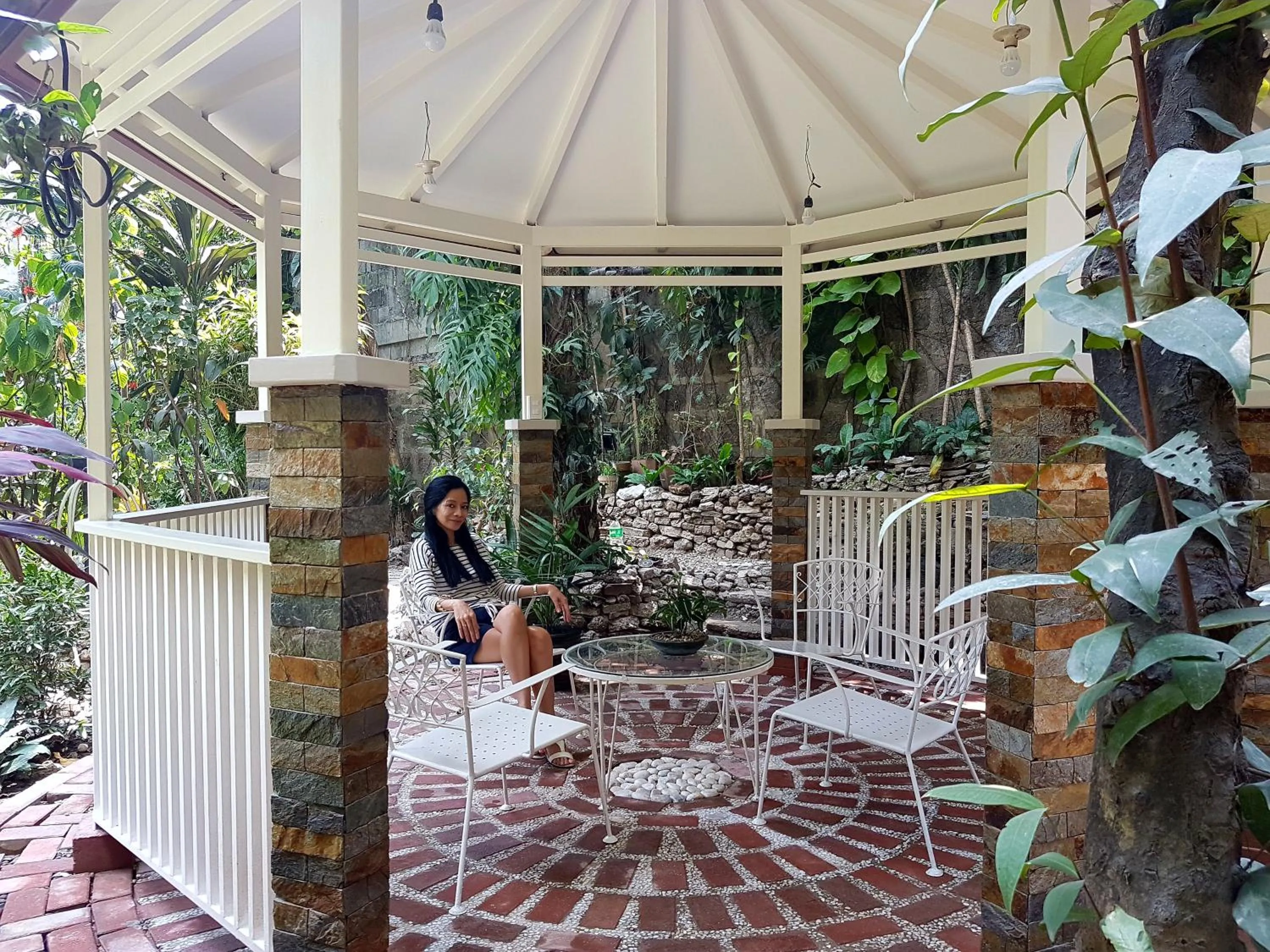 BBQ facilities in New Manila Suites