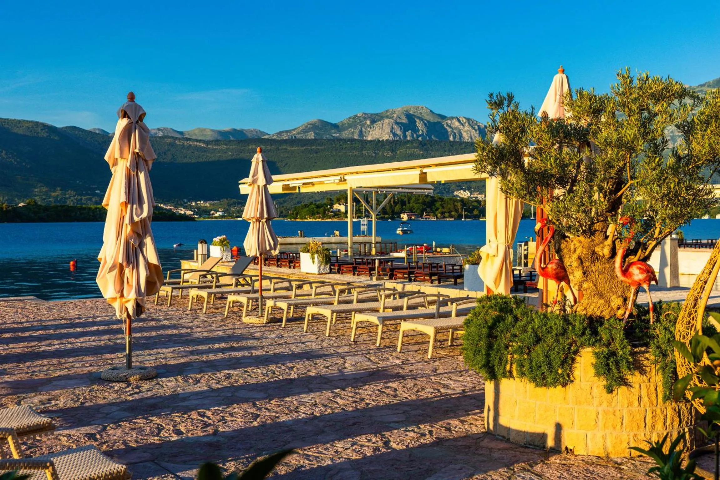 Beach in Apart-hotel Villa Lav