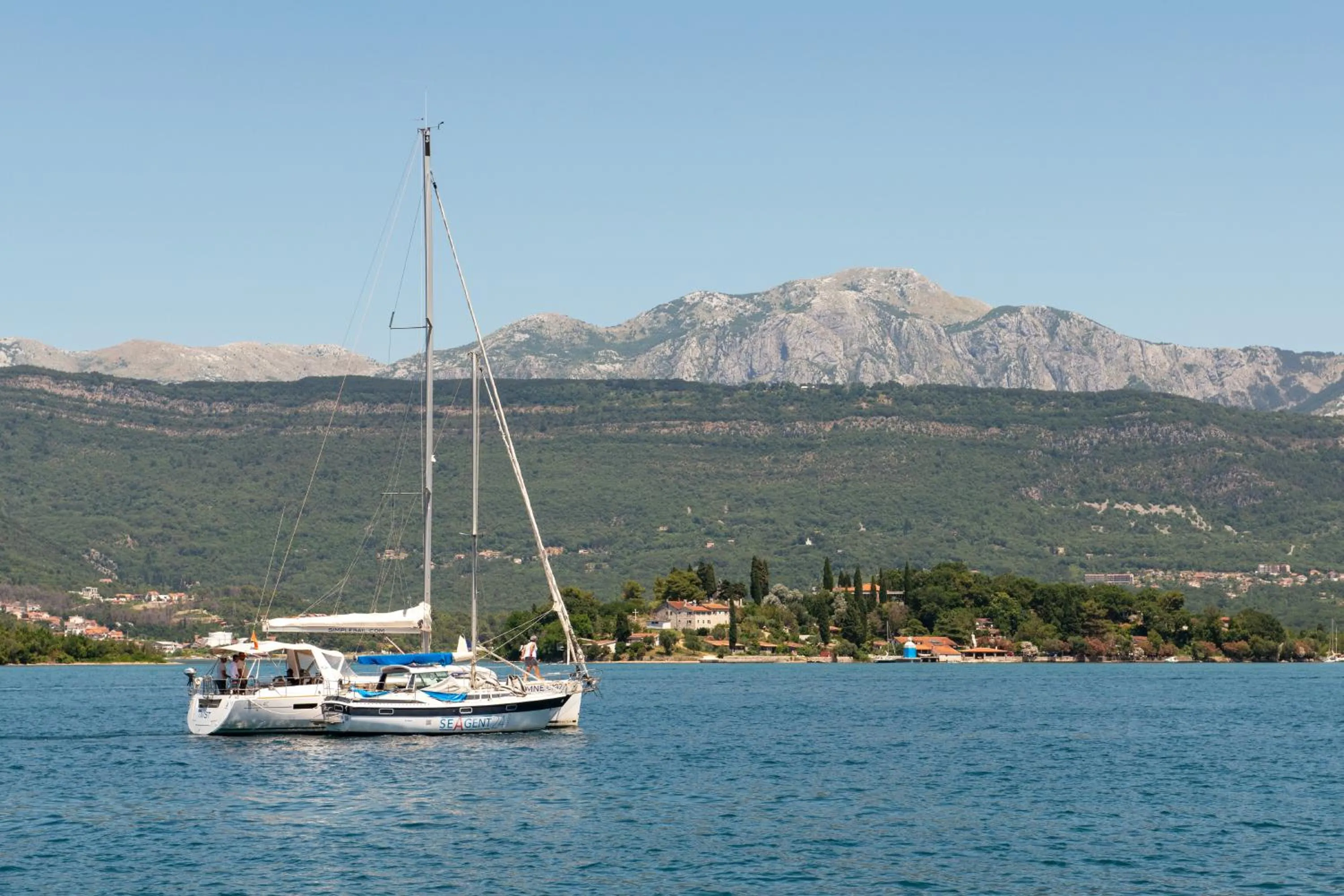 Natural landscape in Apart-hotel Villa Lav