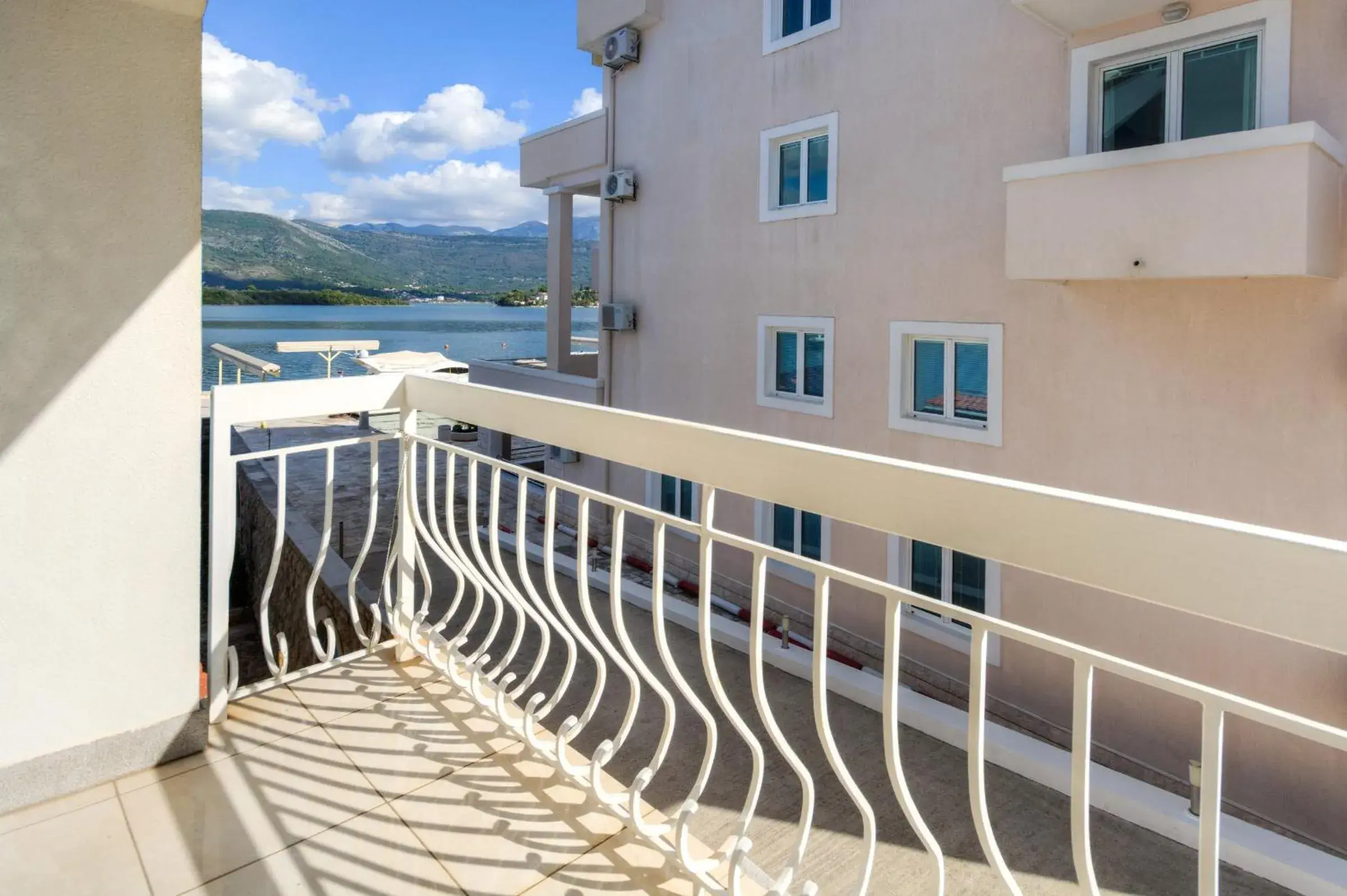 Apartment with Mountain View in Apart-hotel Villa Lav Apartment with Mountain View in Apart-hotel Villa Lav